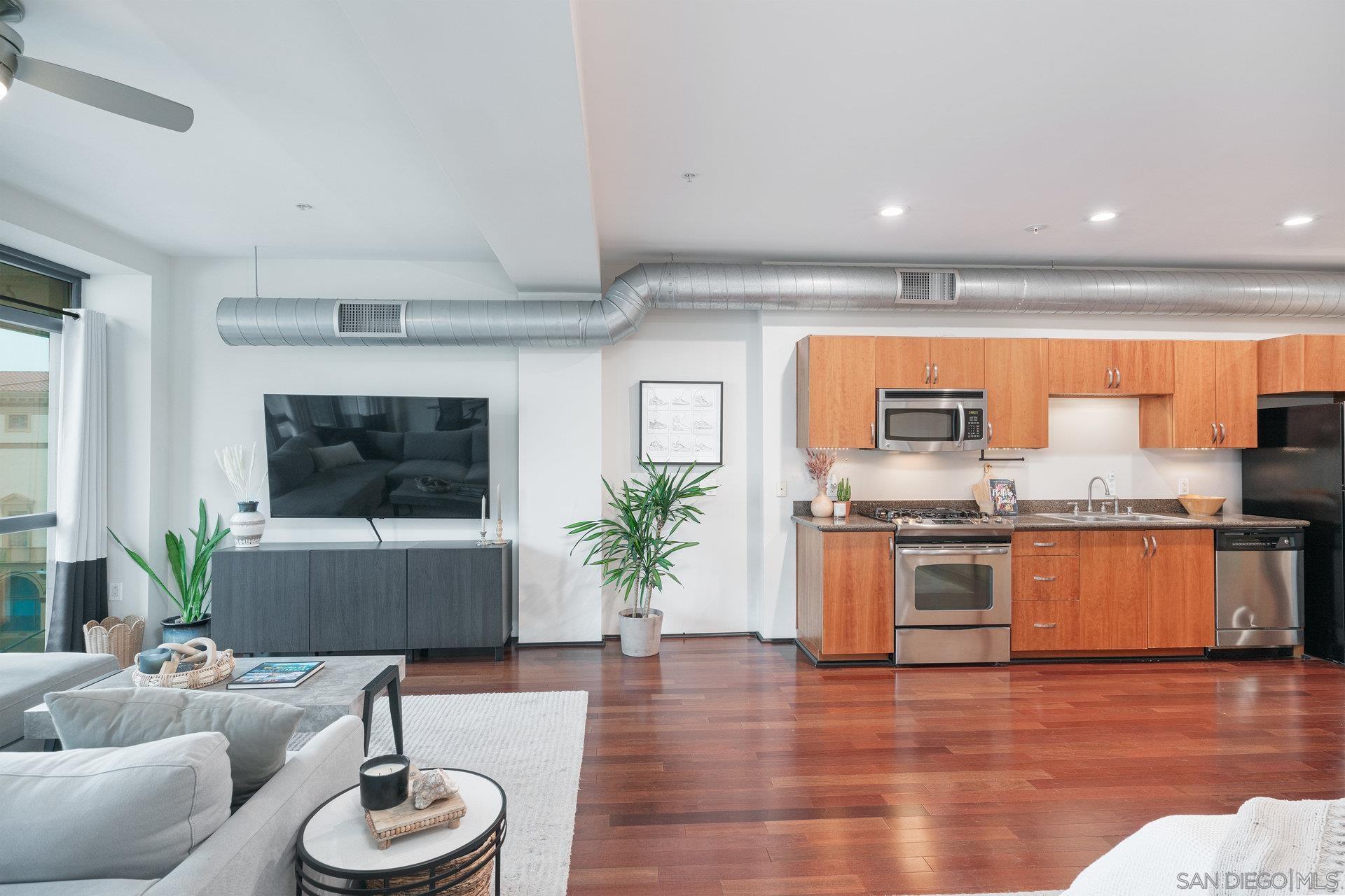 1551 4th Ave 508