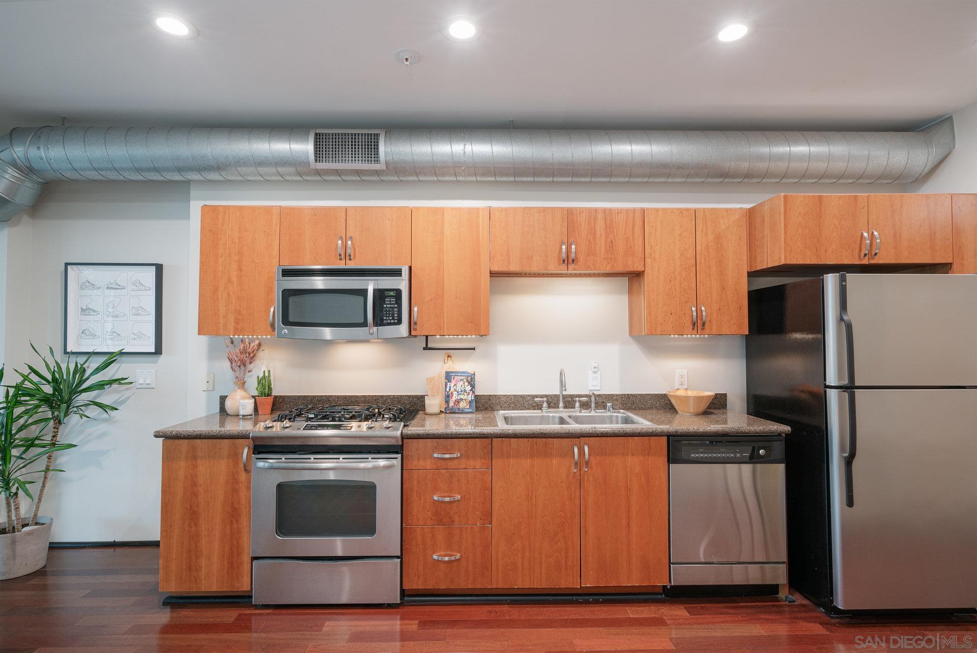 1551 4th Ave 508
