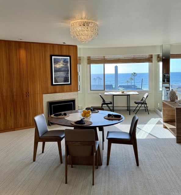 1562 Camino Del Mar