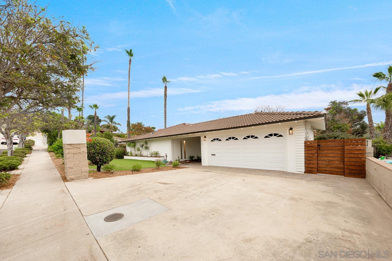 5435 Del Cerro Blvd