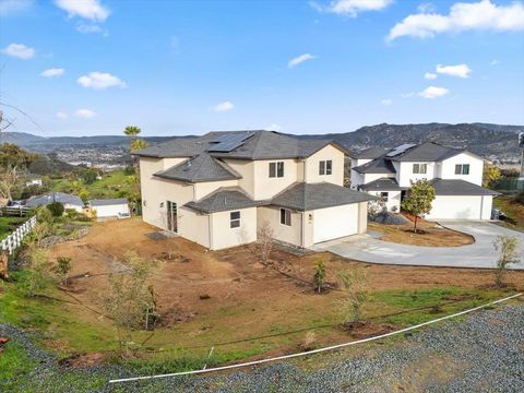 9448  Emerald Grove Ave Lakeside CA 92040