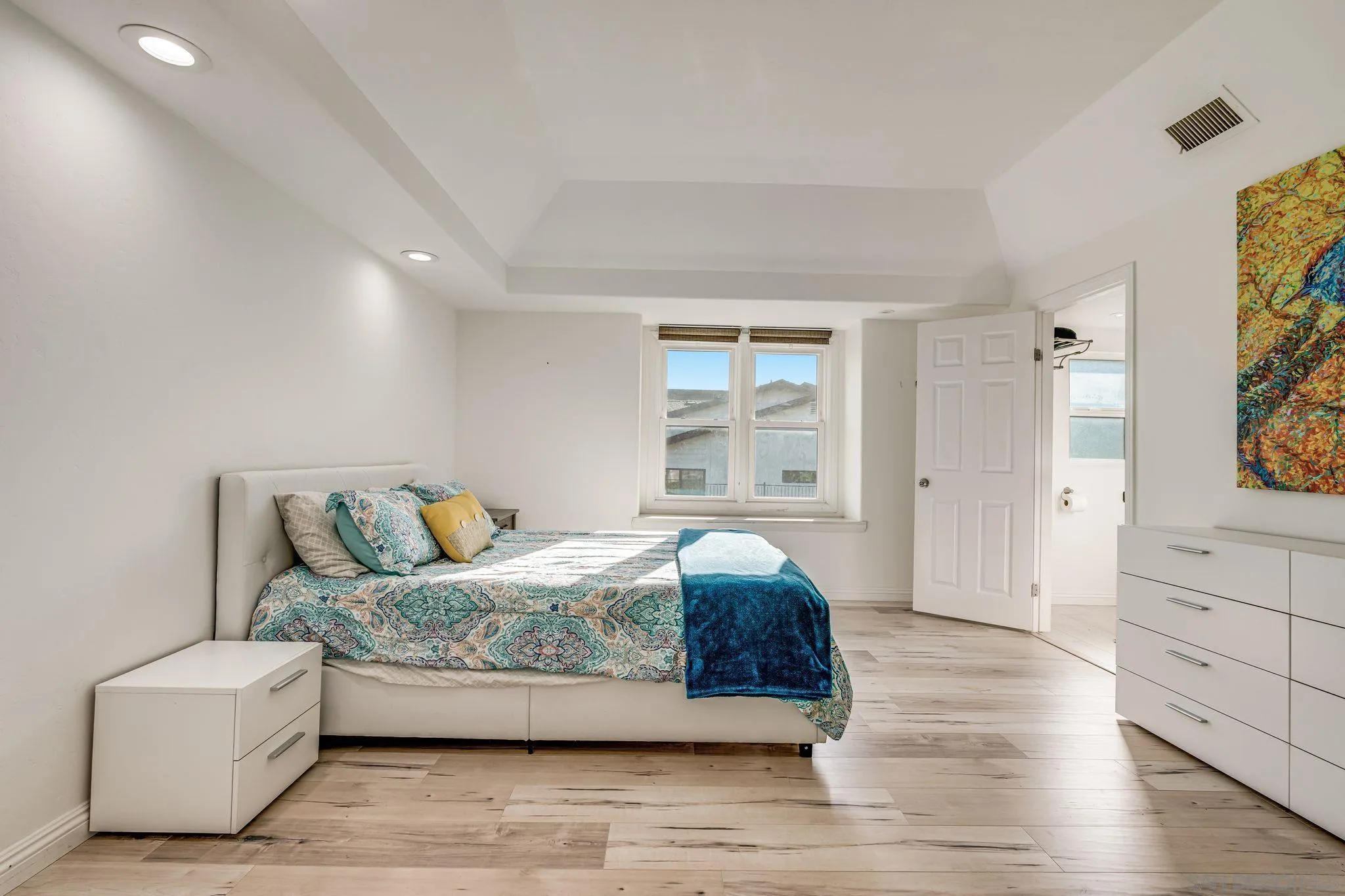 Carlsbad, California 92009, United States, 5 Bedrooms Bedrooms, ,5 BathroomsBathrooms,Residential,Active,140771