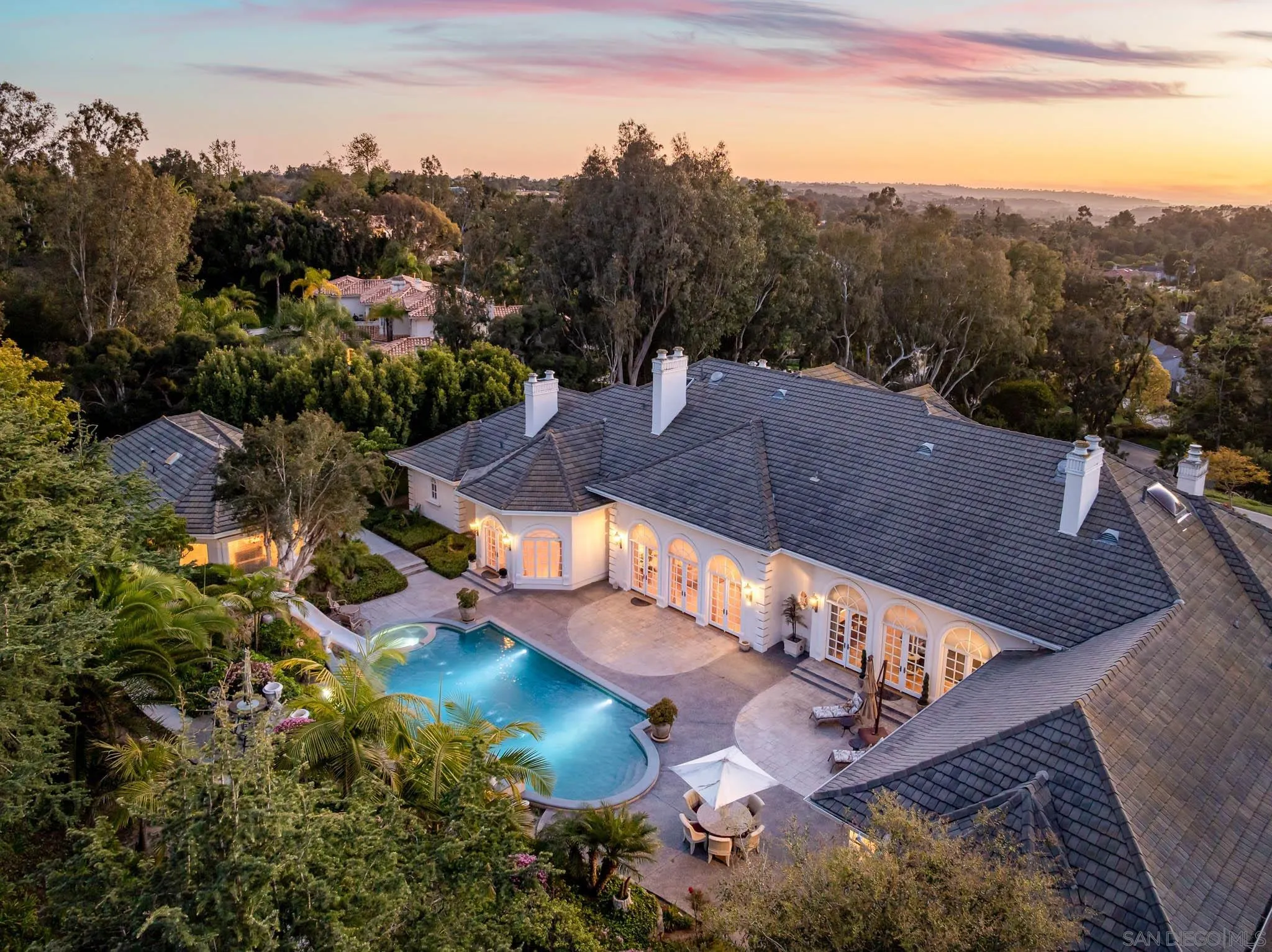 Rancho Santa Fe, California 92067, United States, 5 Bedrooms Bedrooms, ,8 BathroomsBathrooms,Residential,Active,93567