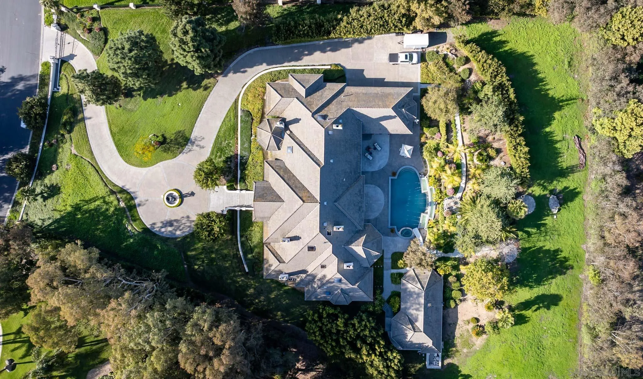 Rancho Santa Fe, California 92067, United States, 5 Bedrooms Bedrooms, ,8 BathroomsBathrooms,Residential,Active,93567