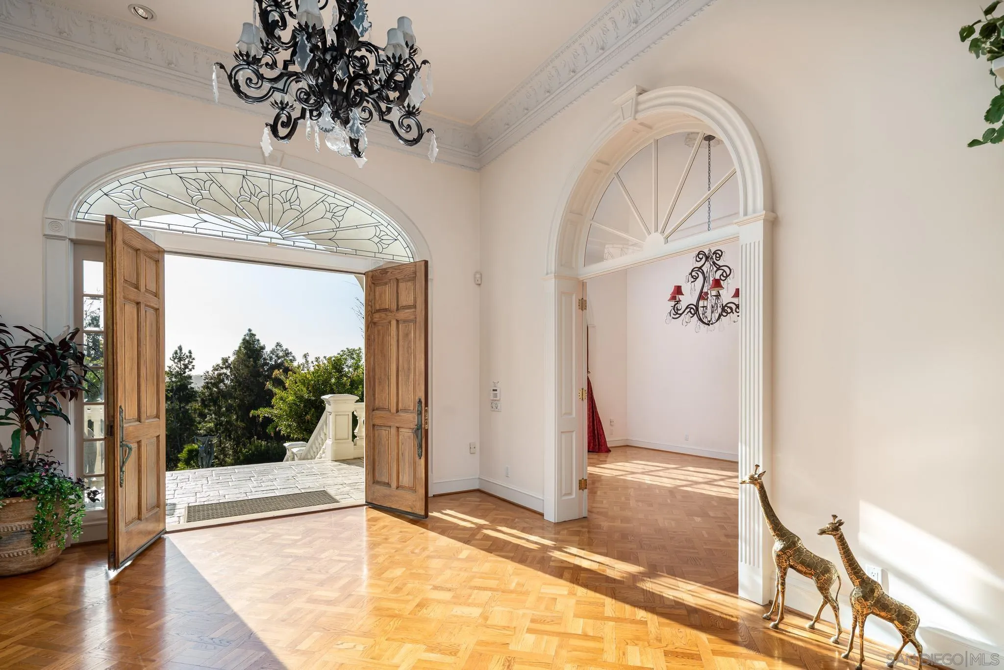 Rancho Santa Fe, California 92067, United States, 5 Bedrooms Bedrooms, ,8 BathroomsBathrooms,Residential,Active,93567