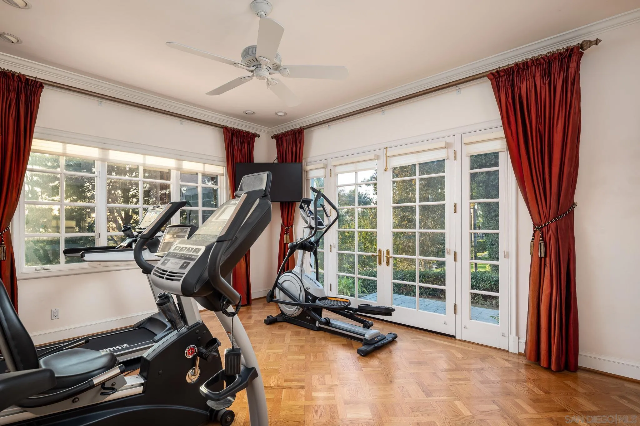 Rancho Santa Fe, California 92067, United States, 5 Bedrooms Bedrooms, ,8 BathroomsBathrooms,Residential,Active,93567