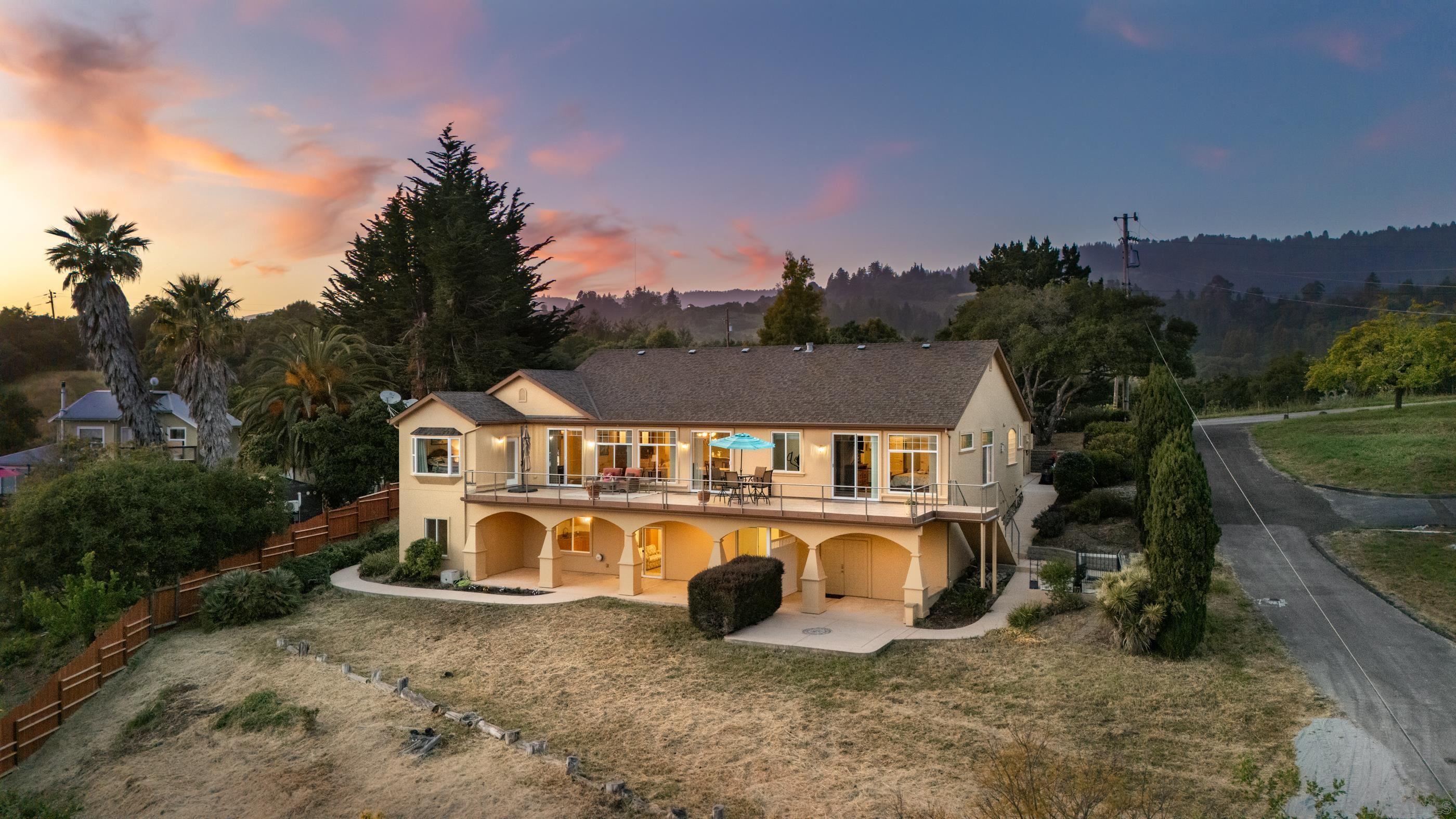 960 Smith Rd
