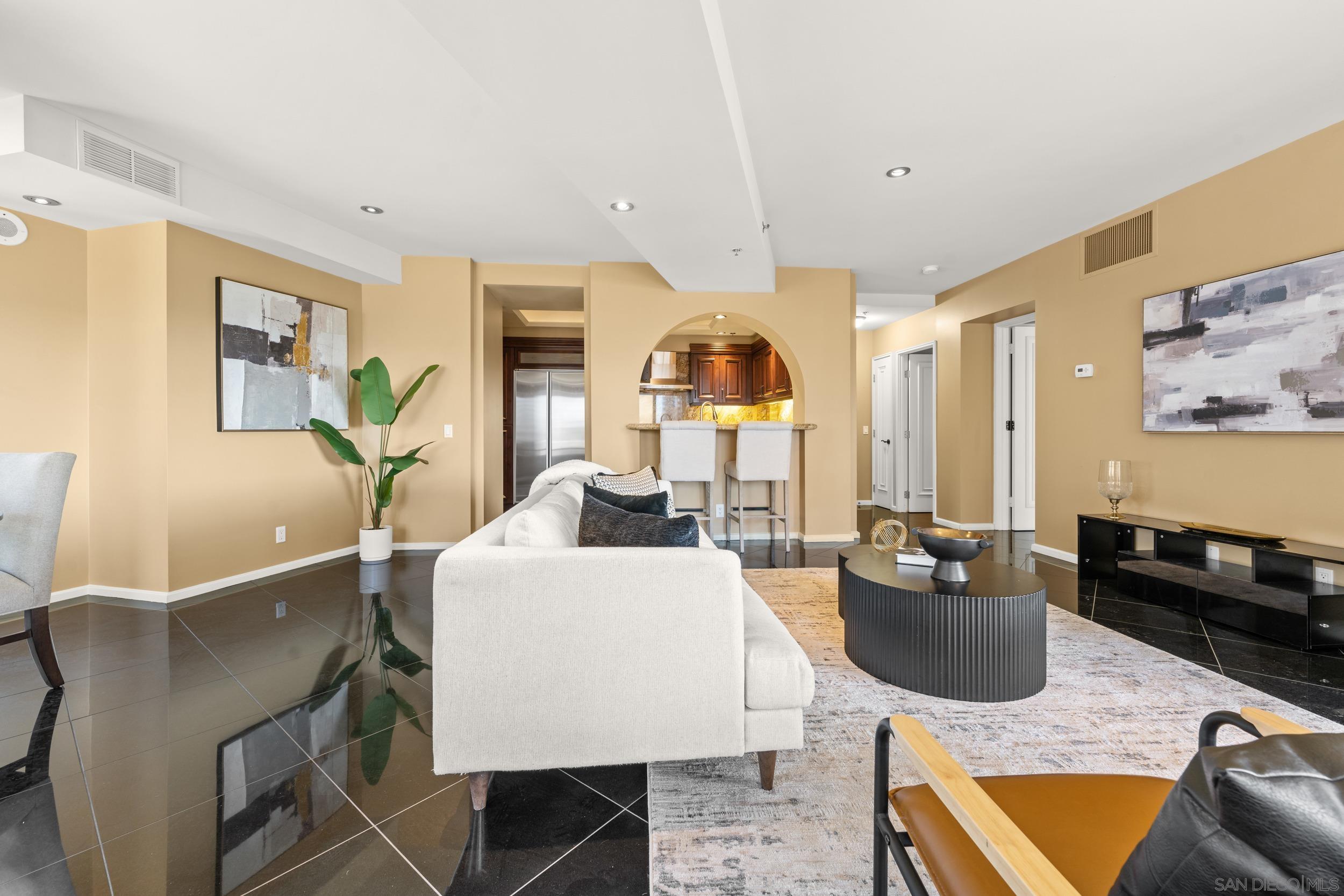 200 Harbor Dr 803