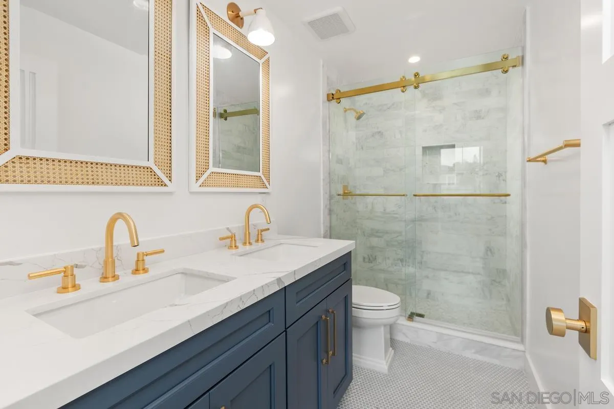 Coronado, California 92118, United States, 3 Bedrooms Bedrooms, ,3 BathroomsBathrooms,Residential,Active,83130