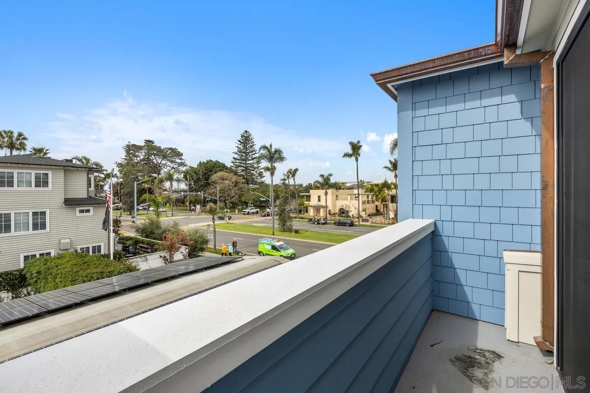 Coronado, California 92118, United States, 3 Bedrooms Bedrooms, ,3 BathroomsBathrooms,Residential,Active,83130