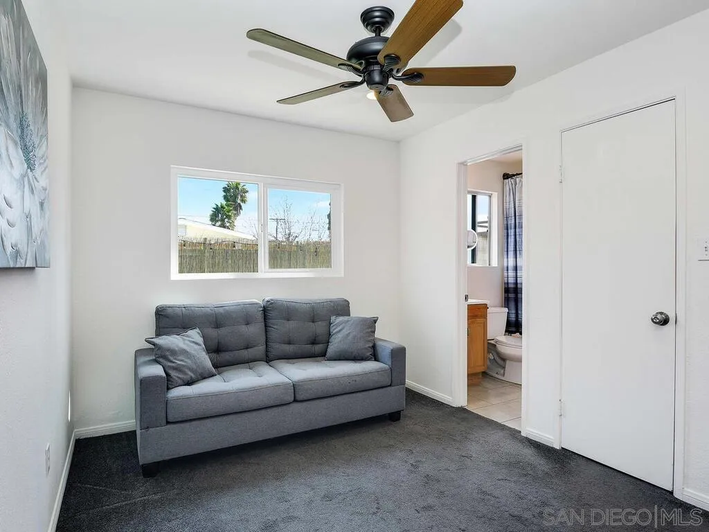 San Diego, California 92117, United States, 3 Bedrooms Bedrooms, ,2 BathroomsBathrooms,Residential,Pending,79988