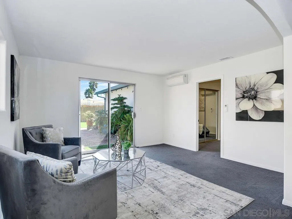 San Diego, California 92117, United States, 3 Bedrooms Bedrooms, ,2 BathroomsBathrooms,Residential,Pending,79988