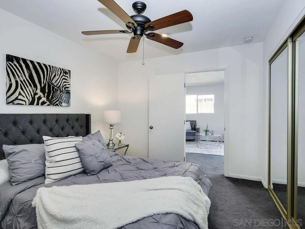 San Diego, California 92117, United States, 3 Bedrooms Bedrooms, ,2 BathroomsBathrooms,Residential,Pending,79988