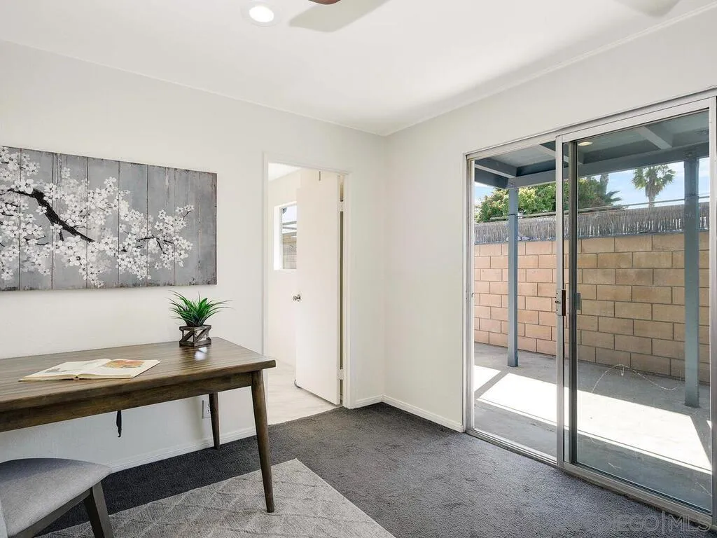 San Diego, California 92117, United States, 3 Bedrooms Bedrooms, ,2 BathroomsBathrooms,Residential,Pending,79988