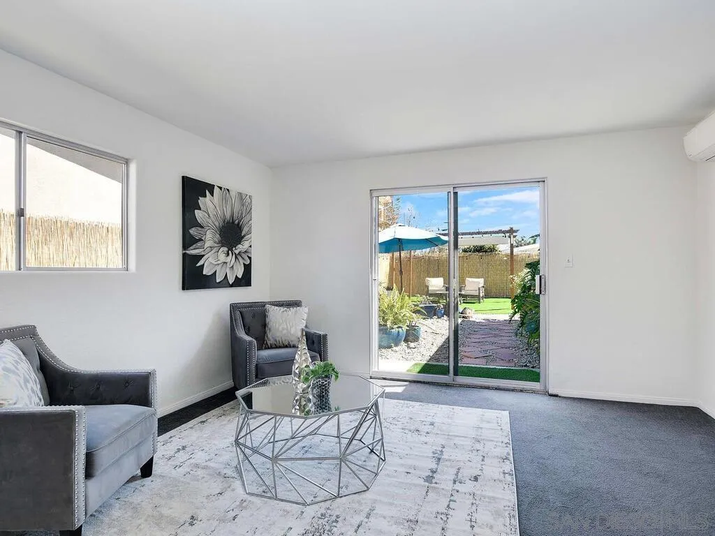 San Diego, California 92117, United States, 3 Bedrooms Bedrooms, ,2 BathroomsBathrooms,Residential,Pending,79988