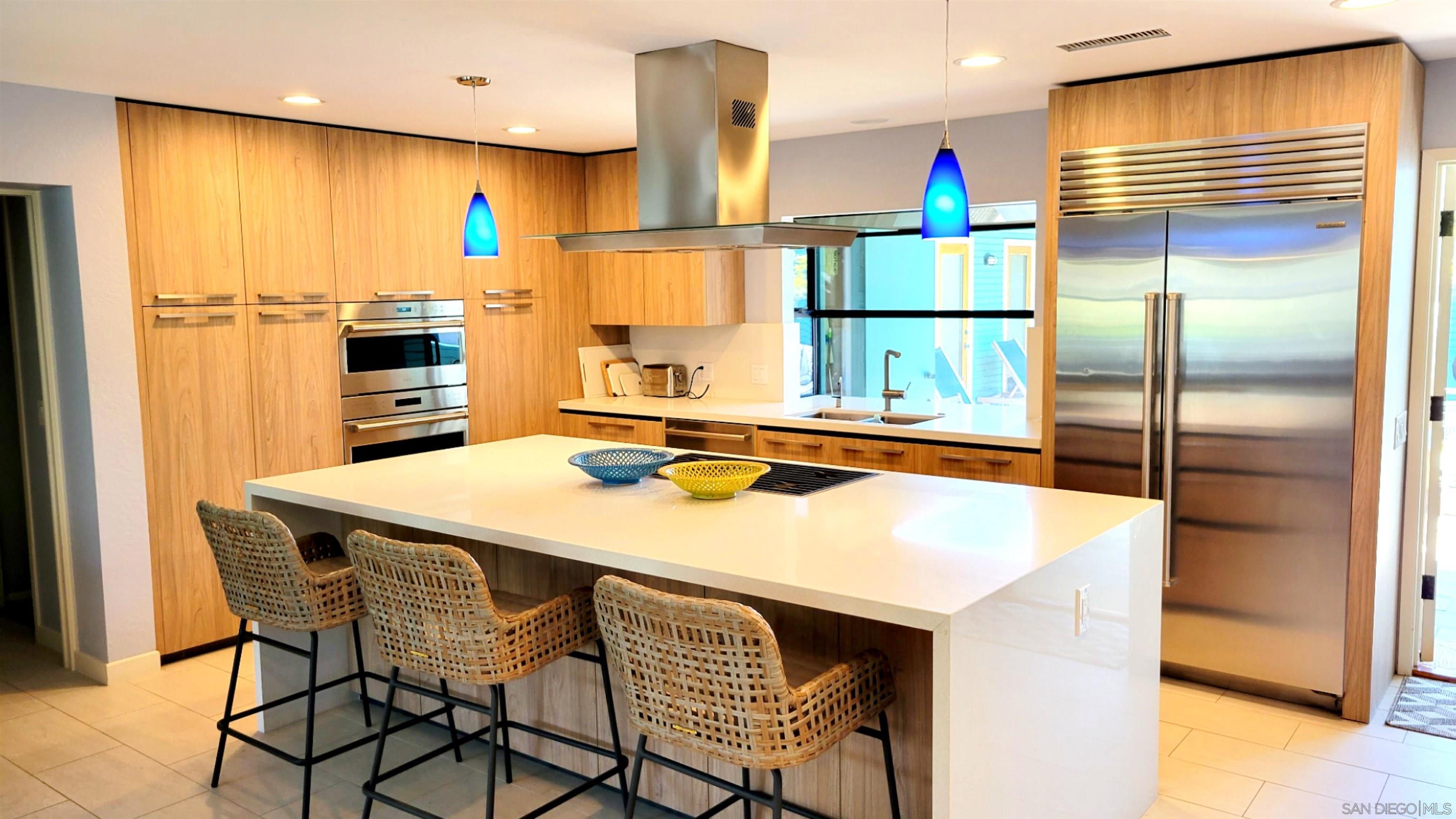 2525 Ocean Front