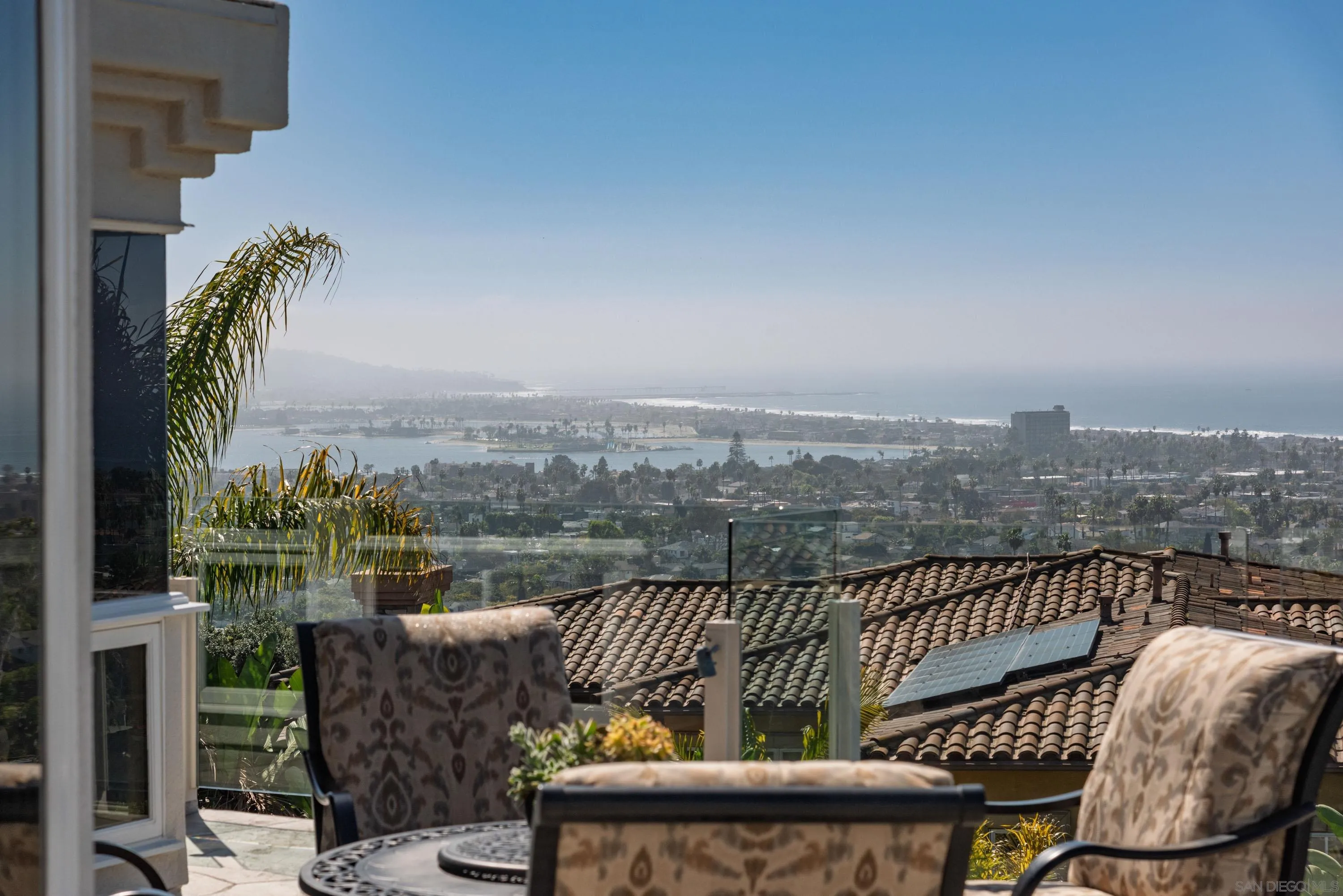 San Diego, California 92109, United States, 4 Bedrooms Bedrooms, ,4 BathroomsBathrooms,Residential,Pending,76572