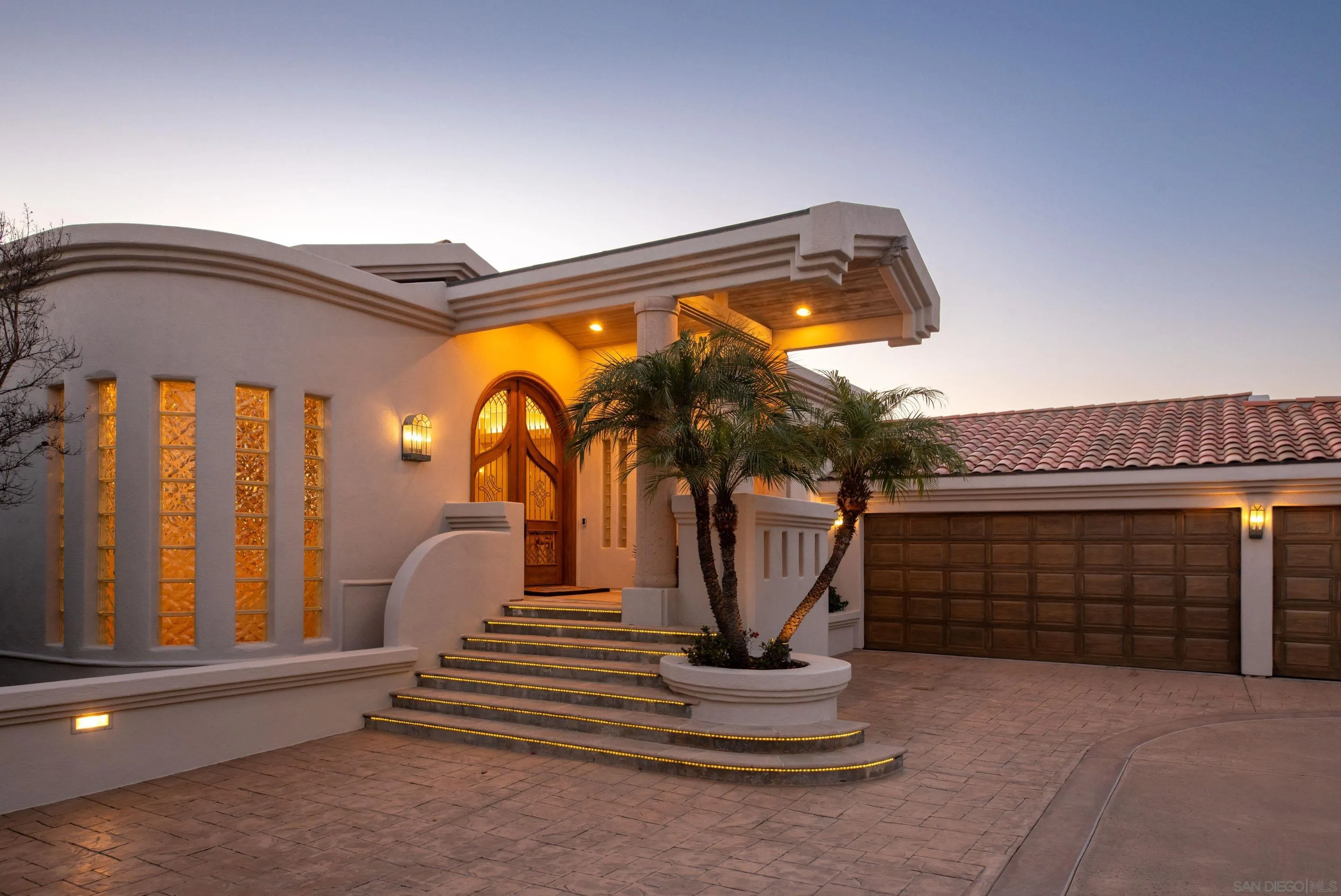 San Diego, California 92109, United States, 4 Bedrooms Bedrooms, ,4 BathroomsBathrooms,Residential,Pending,76572