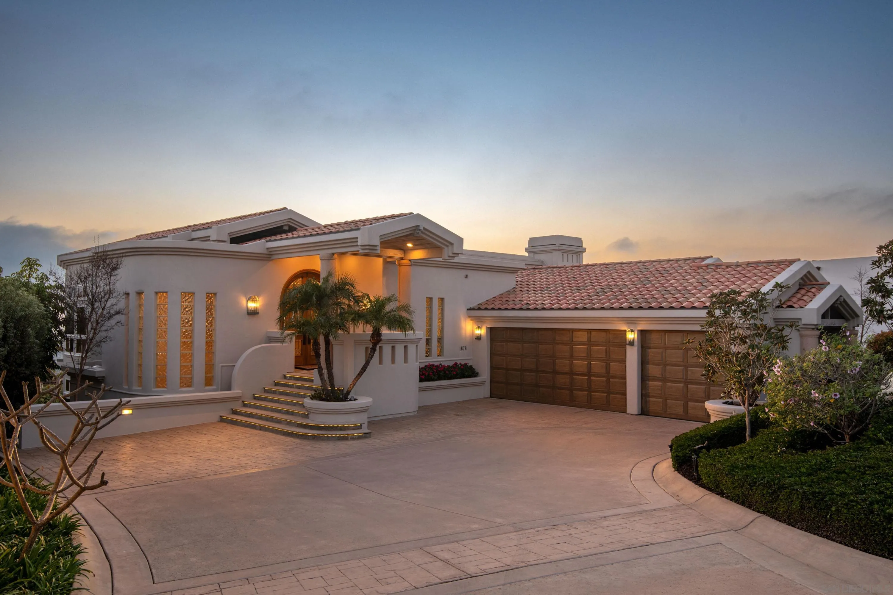 San Diego, California 92109, United States, 4 Bedrooms Bedrooms, ,4 BathroomsBathrooms,Residential,Pending,76572