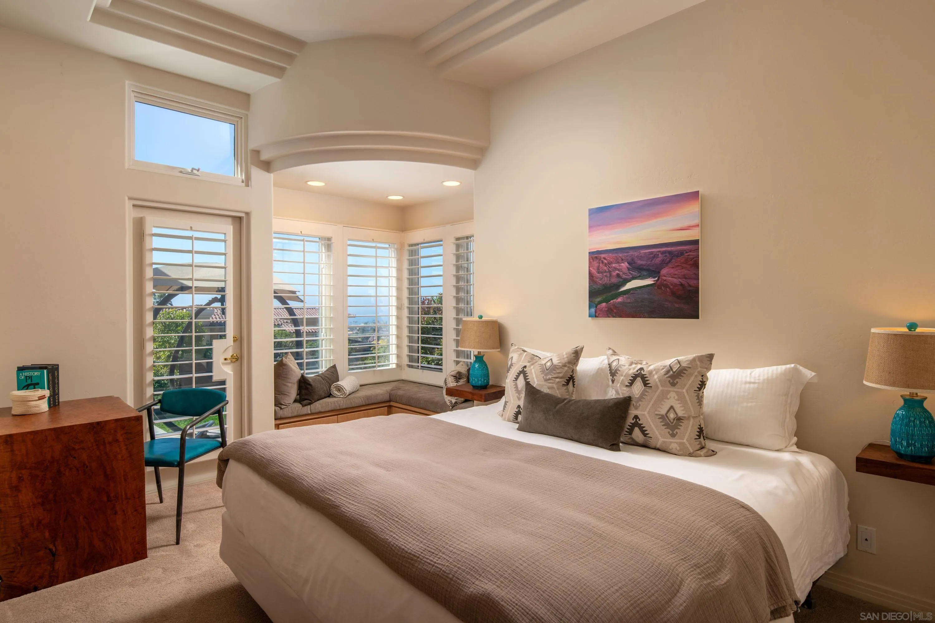 San Diego, California 92109, United States, 4 Bedrooms Bedrooms, ,4 BathroomsBathrooms,Residential,Pending,76572