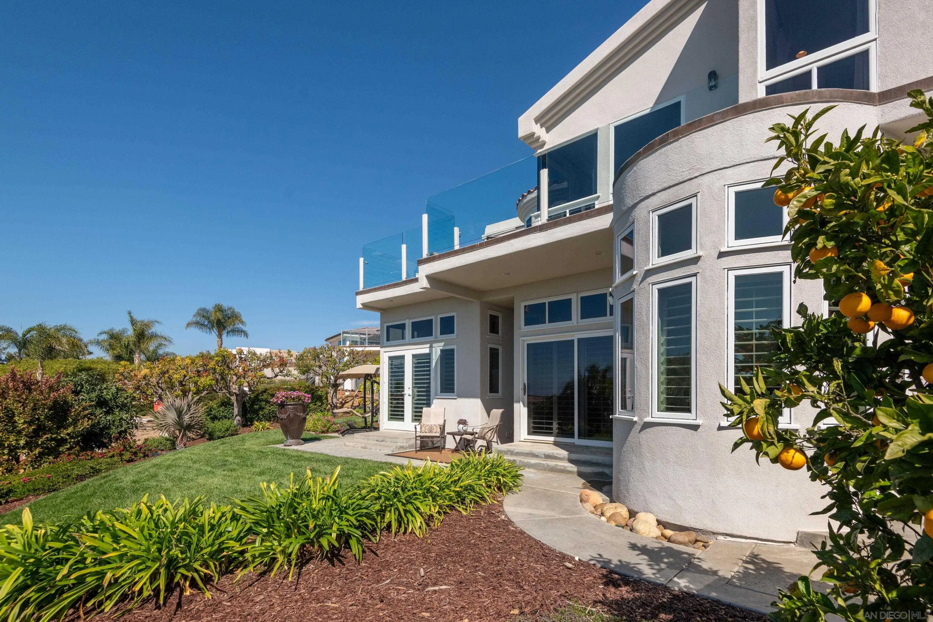 San Diego, California 92109, United States, 4 Bedrooms Bedrooms, ,4 BathroomsBathrooms,Residential,Pending,76572