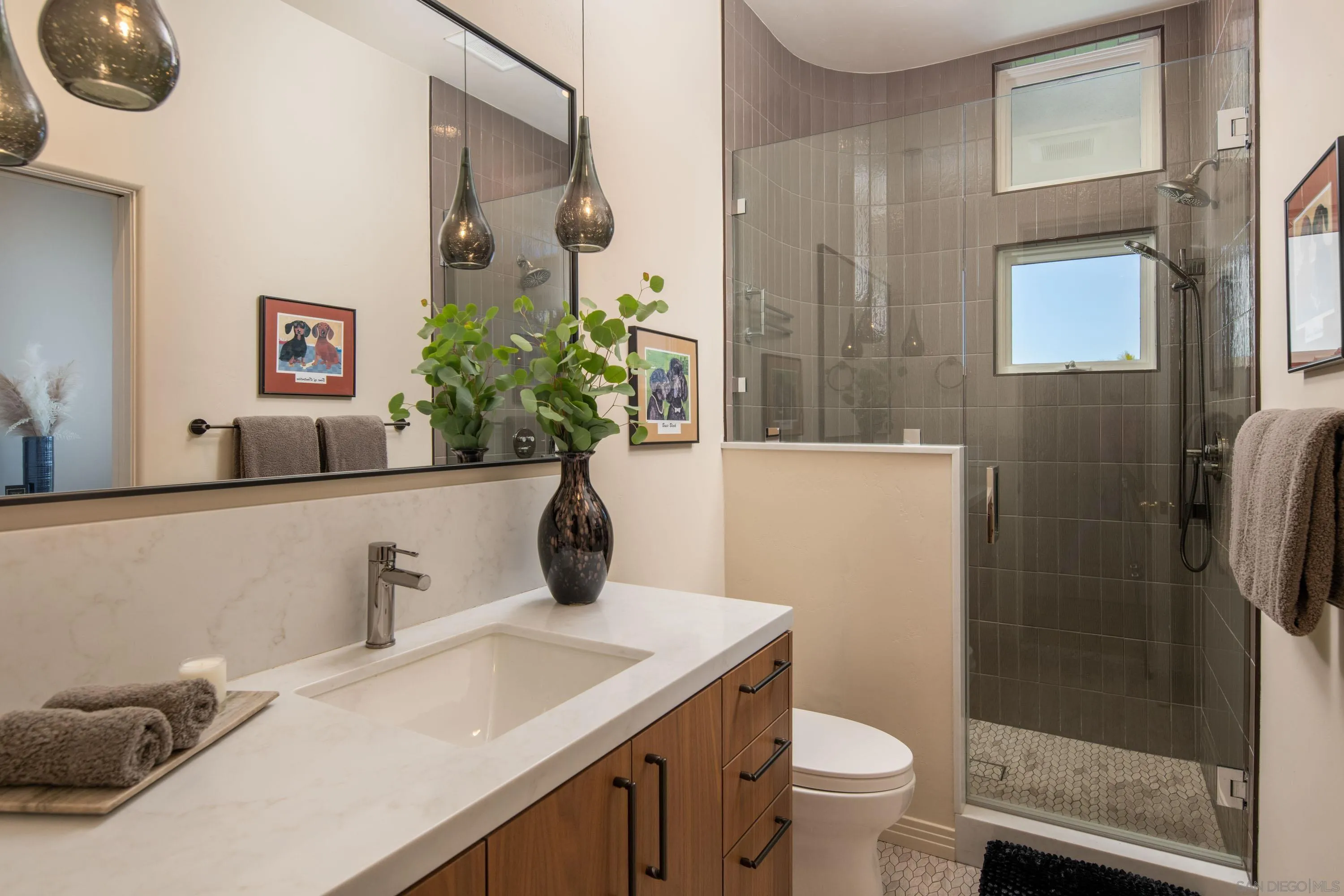 San Diego, California 92109, United States, 4 Bedrooms Bedrooms, ,4 BathroomsBathrooms,Residential,Pending,76572