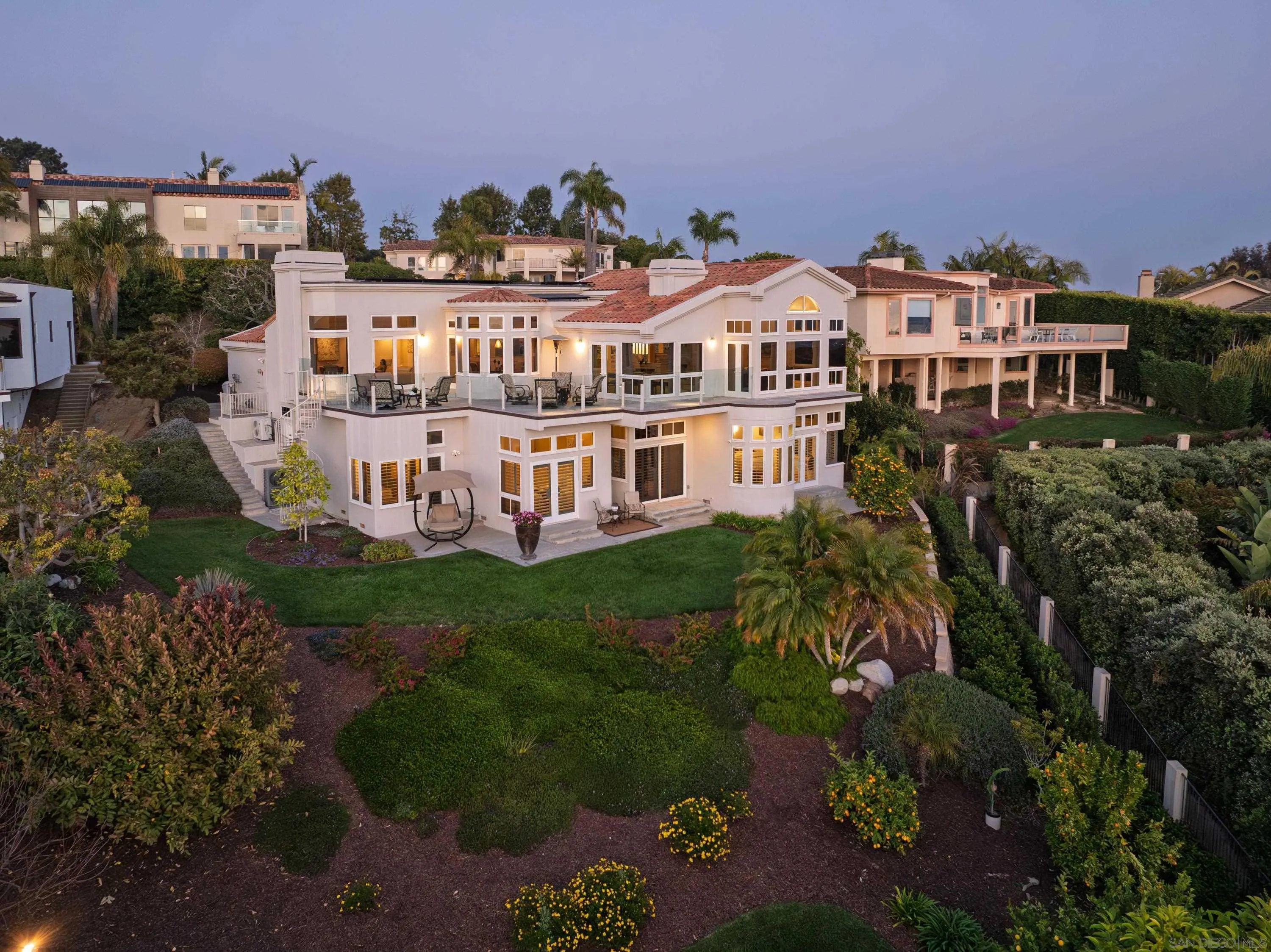 San Diego, California 92109, United States, 4 Bedrooms Bedrooms, ,4 BathroomsBathrooms,Residential,Pending,76572