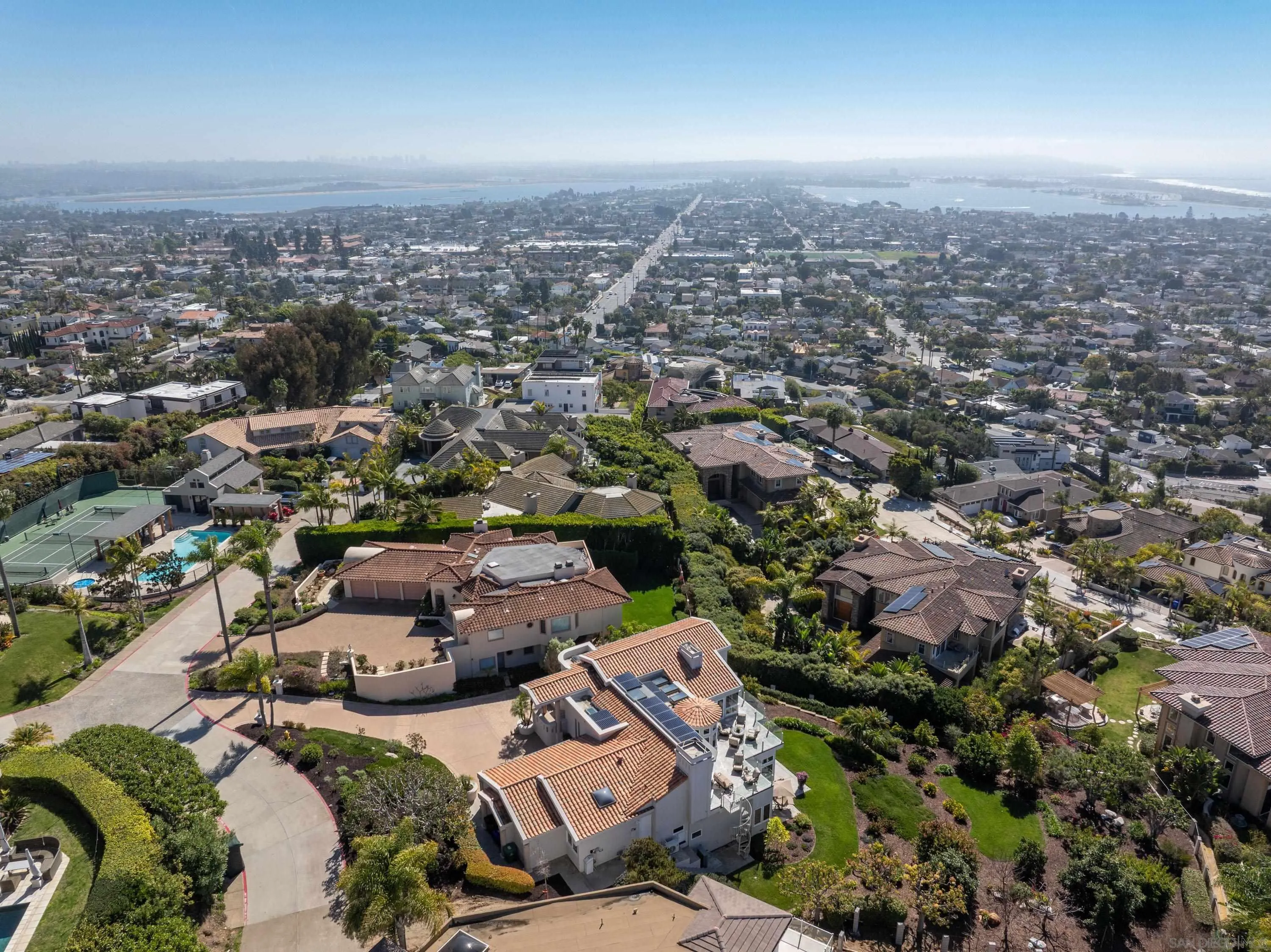 San Diego, California 92109, United States, 4 Bedrooms Bedrooms, ,4 BathroomsBathrooms,Residential,Pending,76572