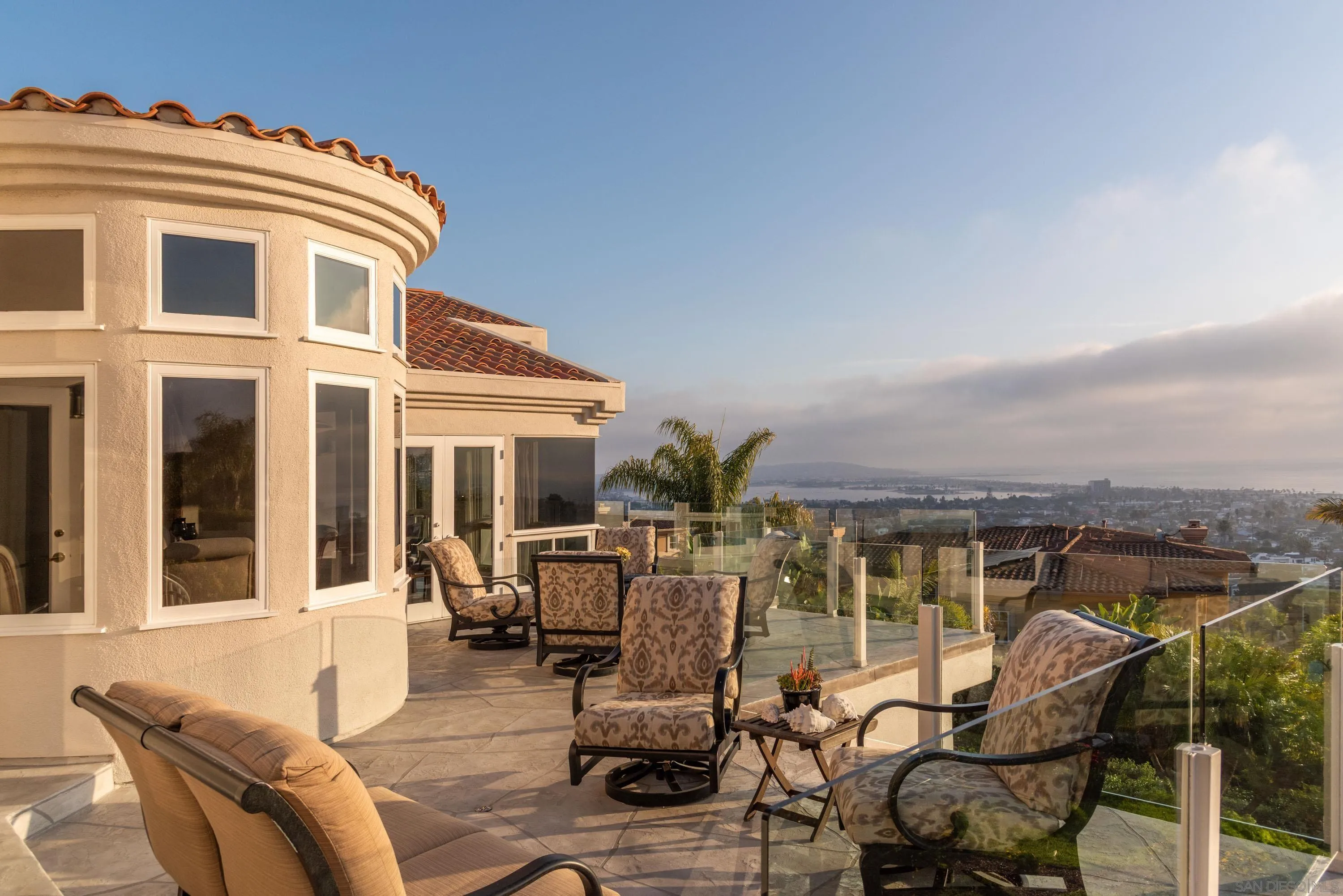 San Diego, California 92109, United States, 4 Bedrooms Bedrooms, ,4 BathroomsBathrooms,Residential,Pending,76572