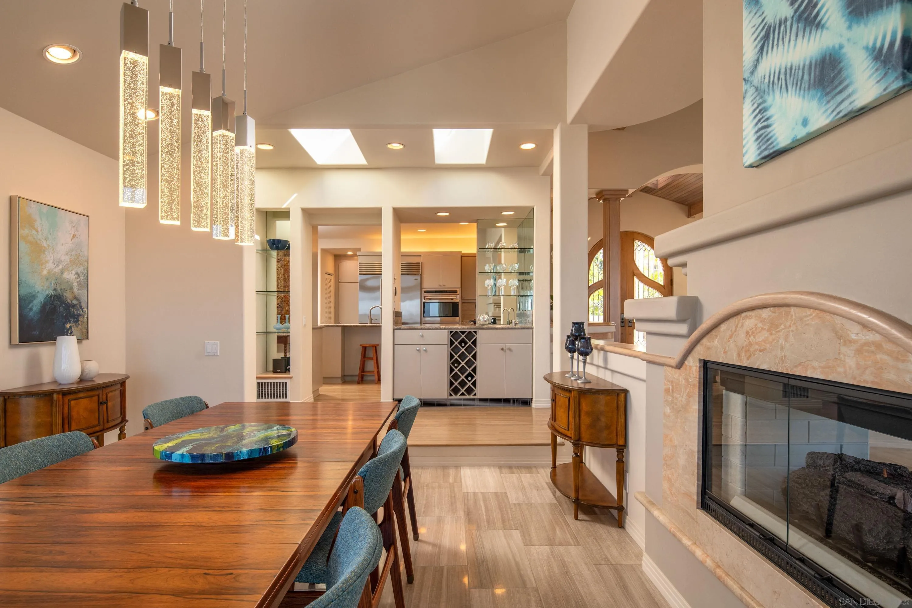 San Diego, California 92109, United States, 4 Bedrooms Bedrooms, ,4 BathroomsBathrooms,Residential,Pending,76572