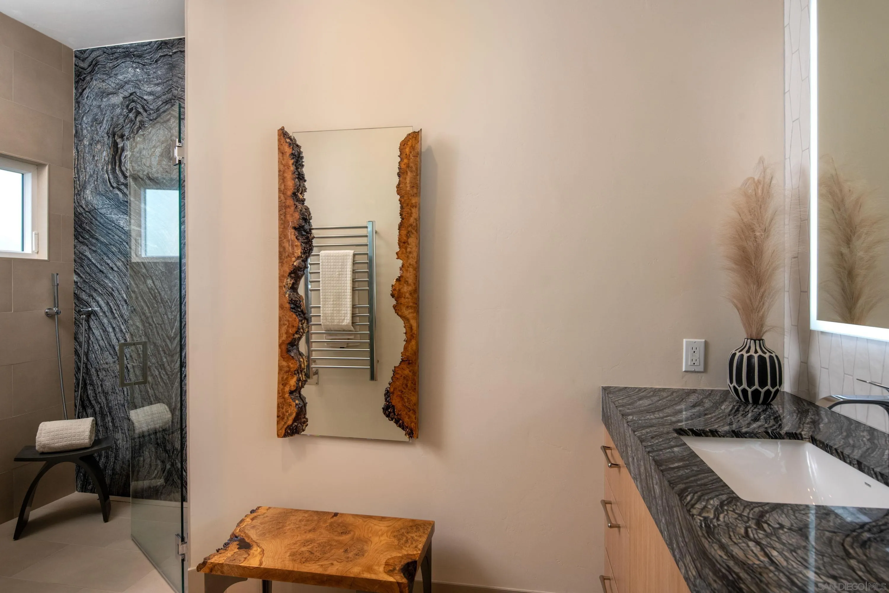 San Diego, California 92109, United States, 4 Bedrooms Bedrooms, ,4 BathroomsBathrooms,Residential,Pending,76572