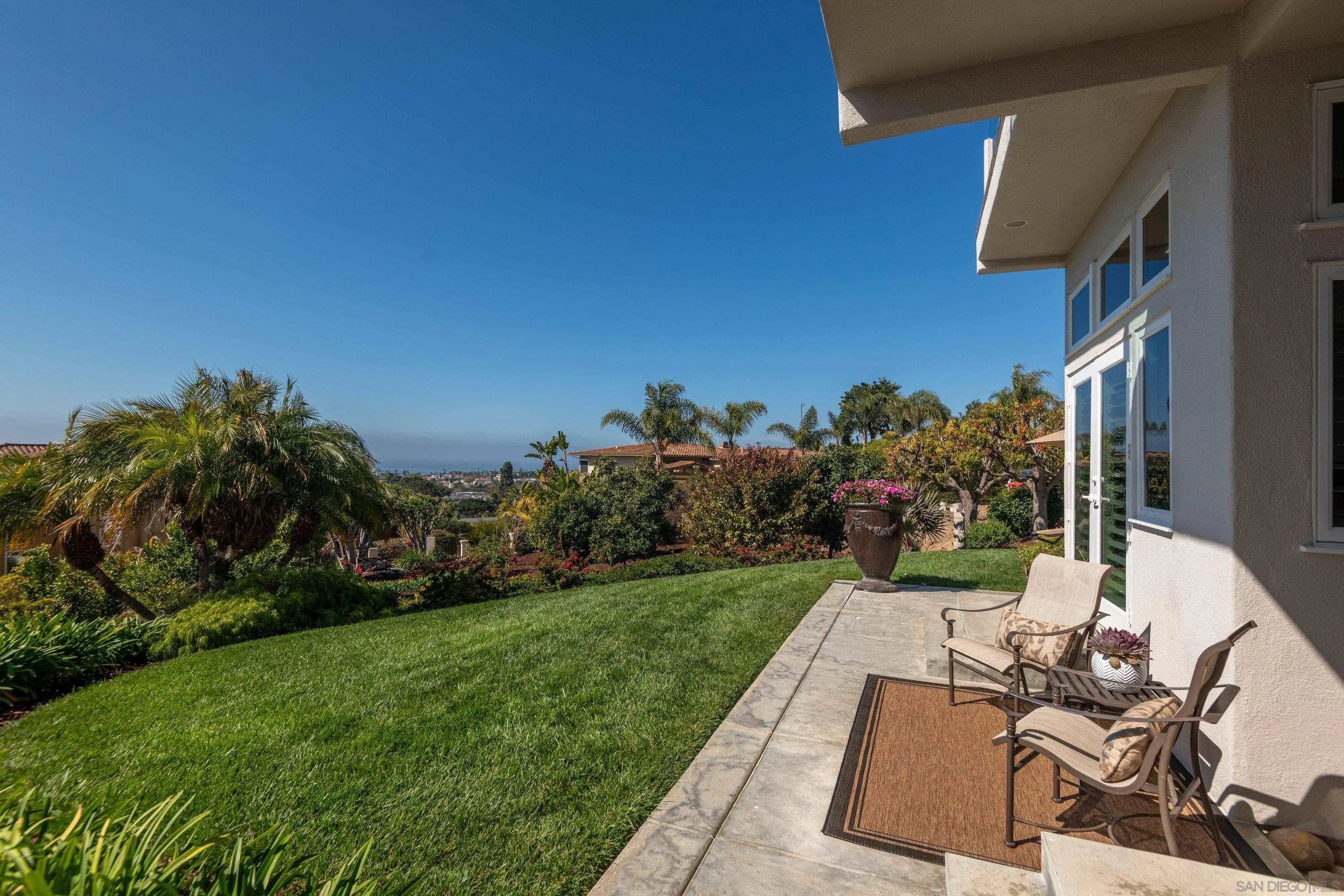 San Diego, California 92109, United States, 4 Bedrooms Bedrooms, ,4 BathroomsBathrooms,Residential,Pending,76572