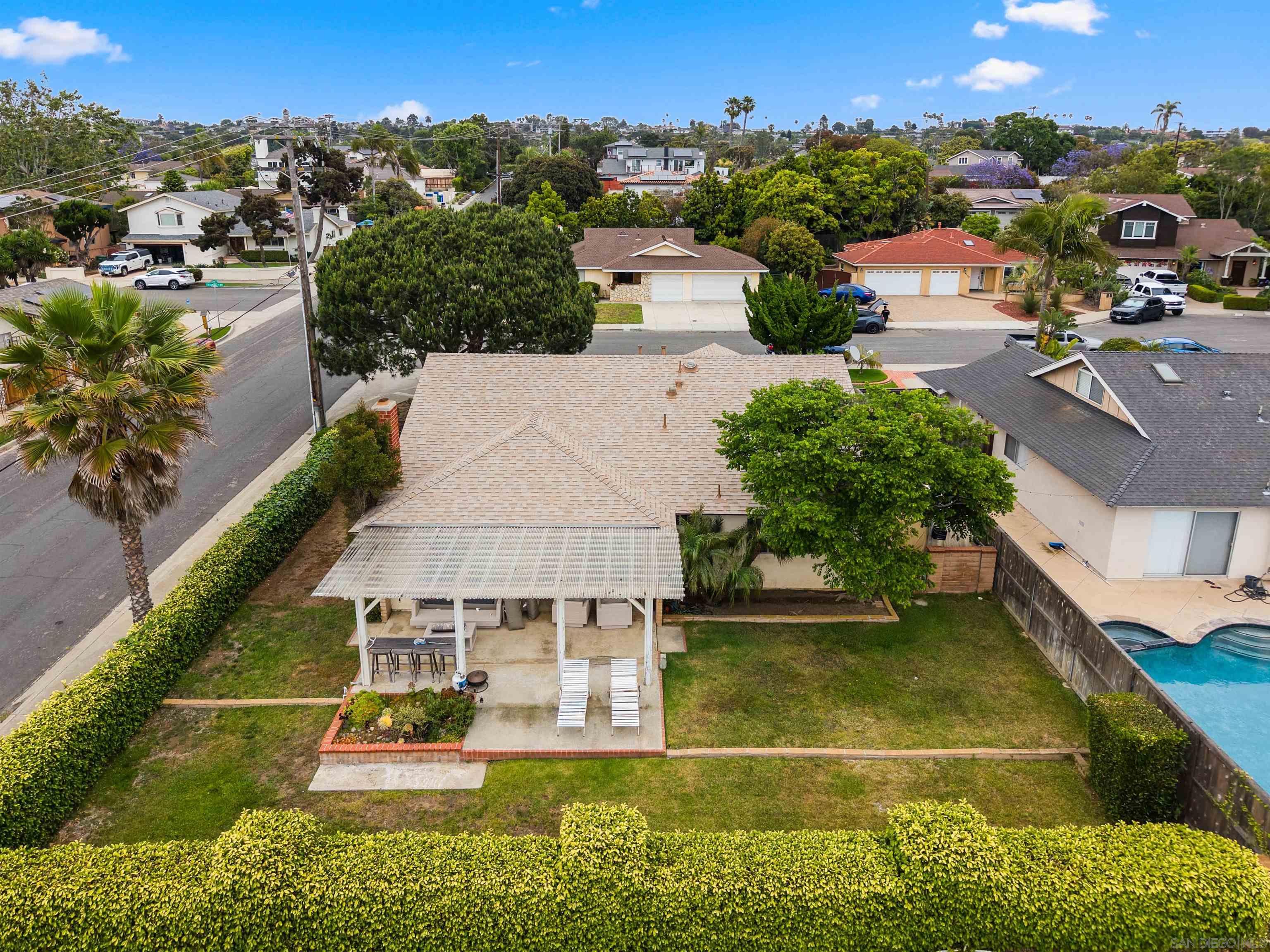 4005 Royal Dr