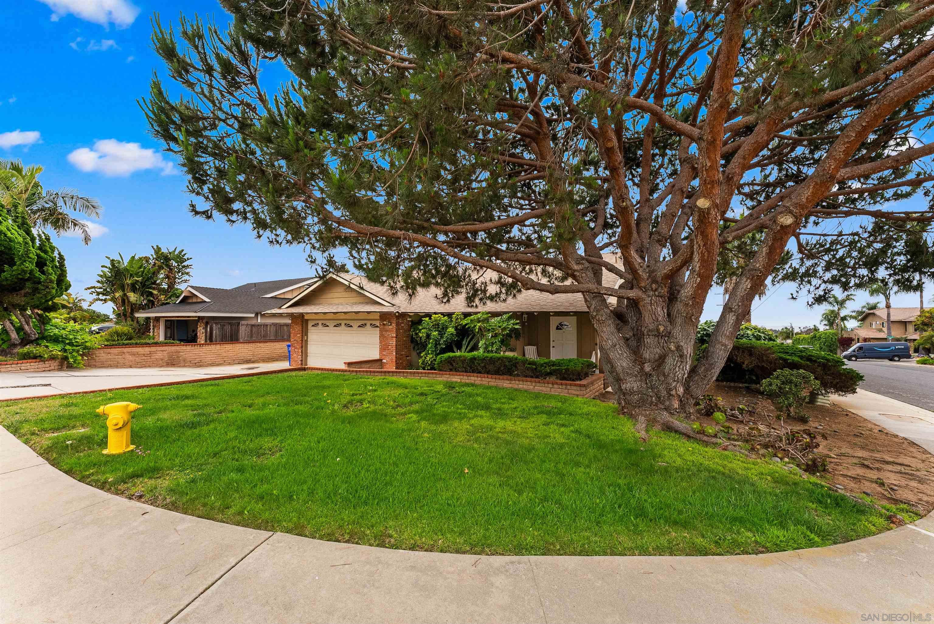 4005 Royal Dr