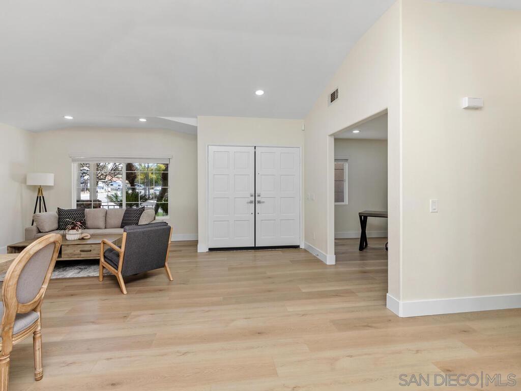 5640 Dartmoor Cr