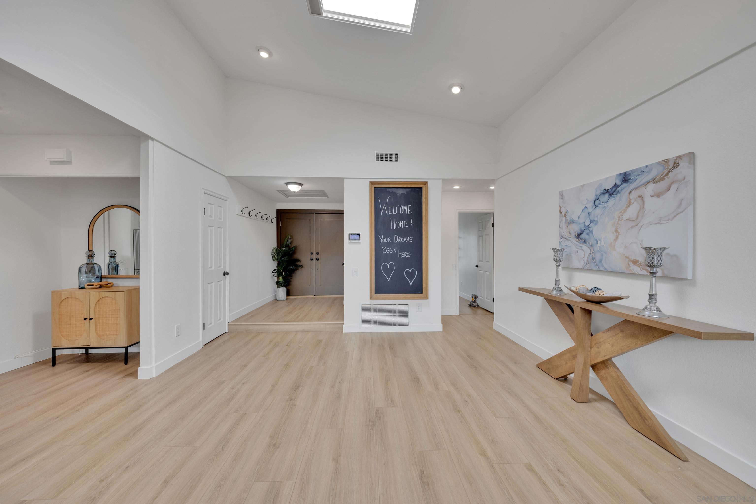 14318 Sandown Ct