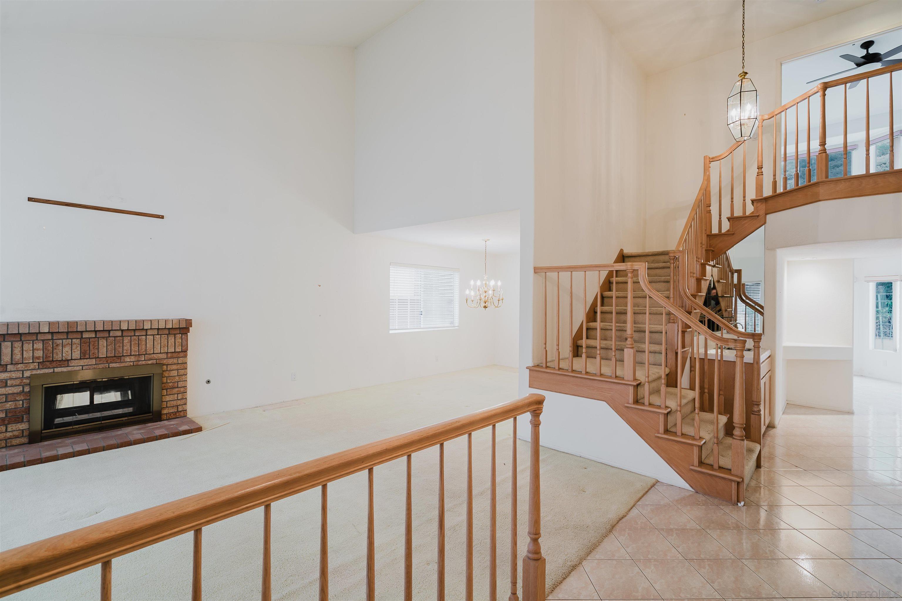 5033 Nighthawk Way