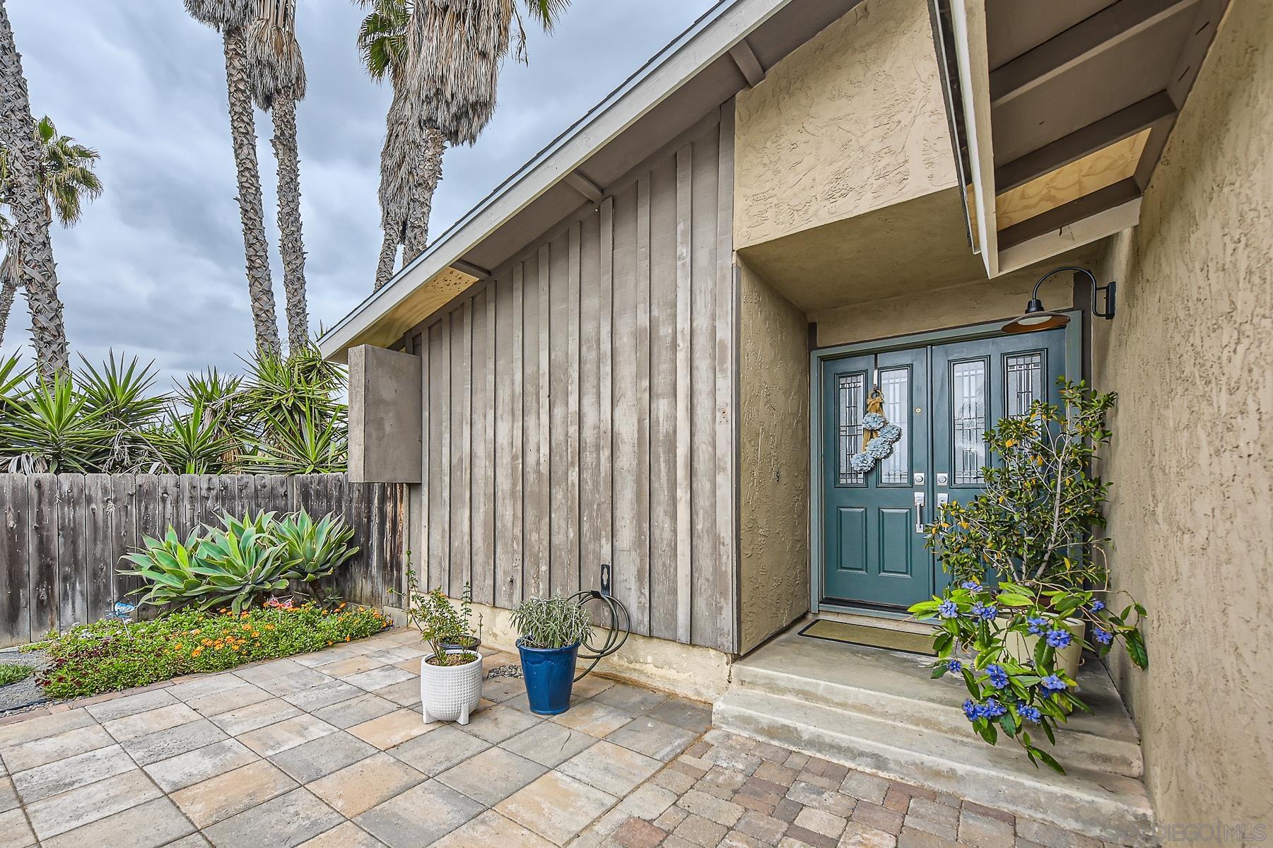 9232 LOMKER COURT