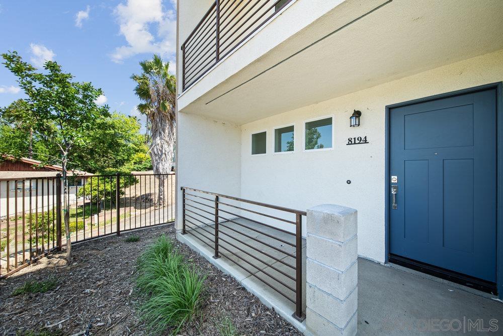 8194 Golden Ave