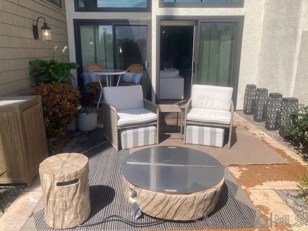 Photo of 4023 Avenida Brisa, Rancho Santa Fe, CA 92091 (MLS # 250000964)