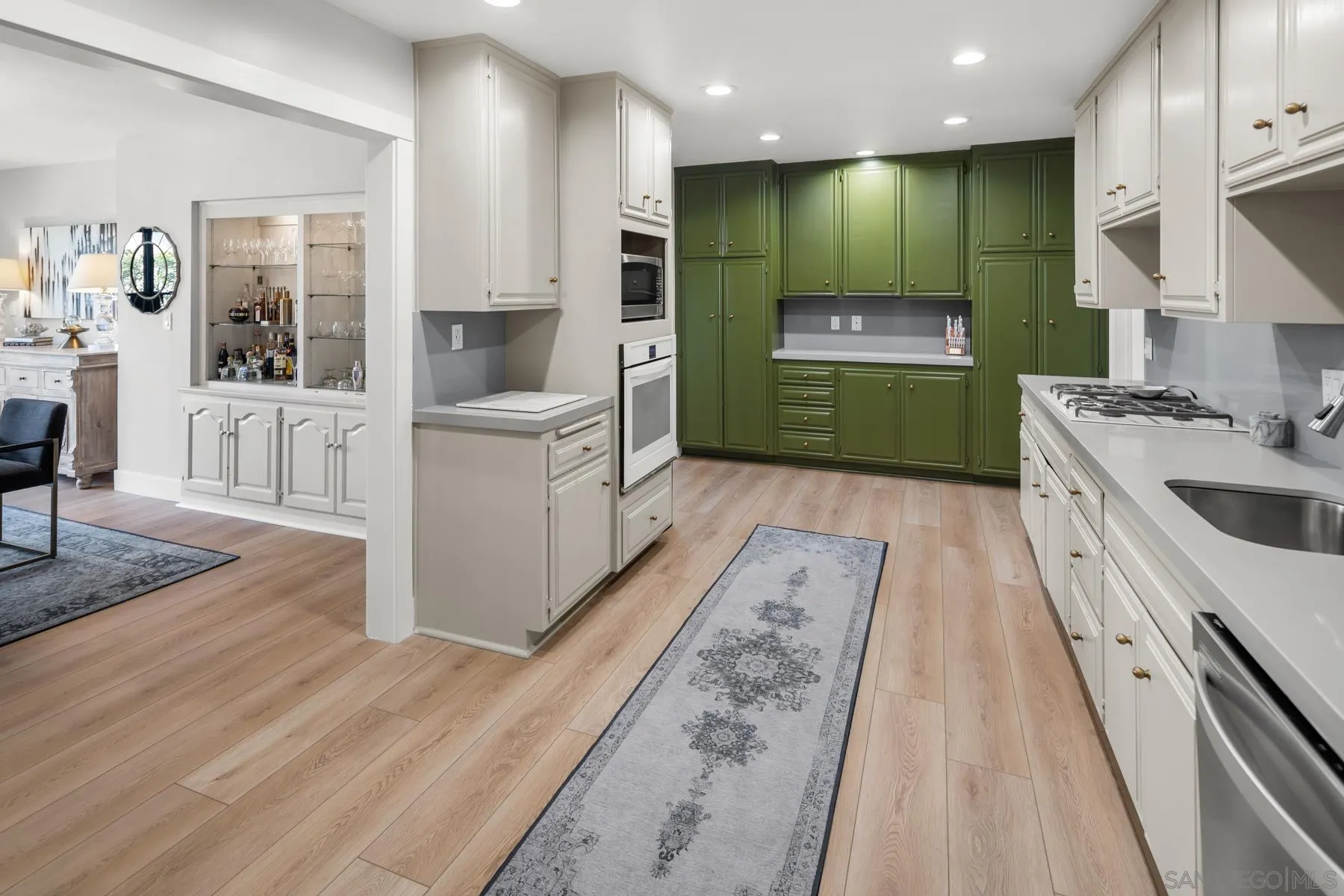 Coronado, California 92118, United States, 7 Bedrooms Bedrooms, ,7 BathroomsBathrooms,Residential,Active,103732