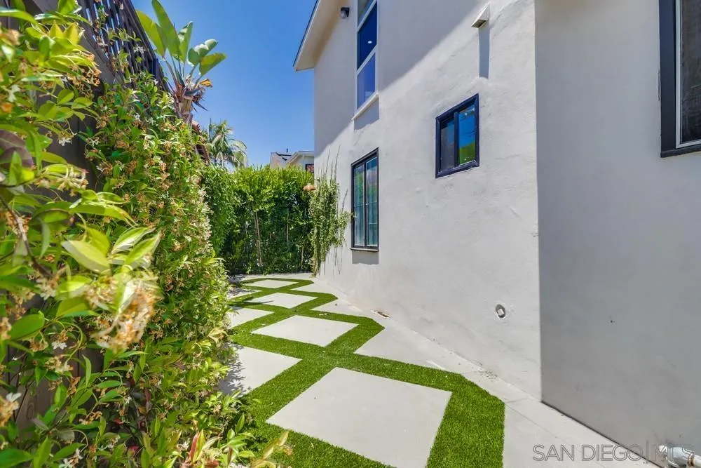 Coronado, California 92118, United States, 7 Bedrooms Bedrooms, ,7 BathroomsBathrooms,Residential,Active,103732