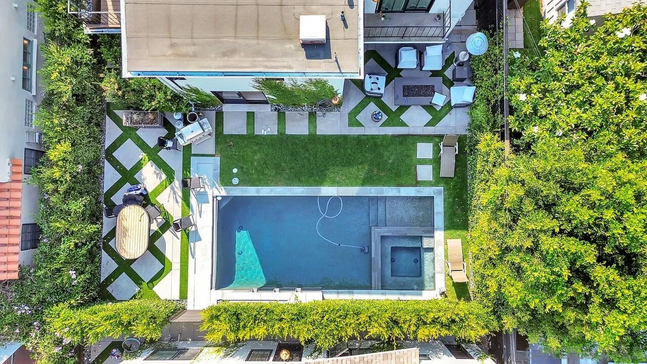 Coronado, California 92118, United States, 7 Bedrooms Bedrooms, ,7 BathroomsBathrooms,Residential,Active,103732