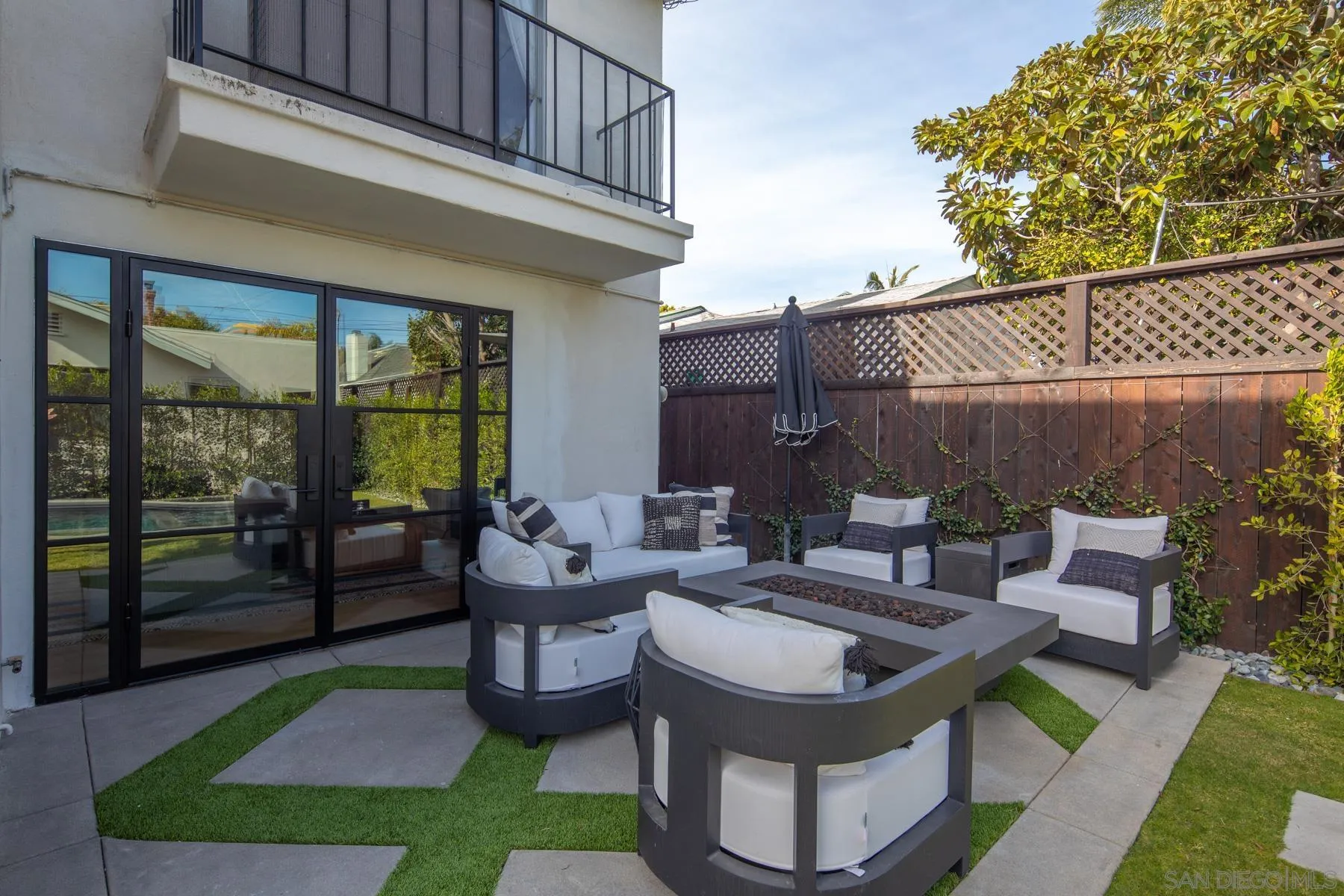 Coronado, California 92118, United States, 7 Bedrooms Bedrooms, ,7 BathroomsBathrooms,Residential,Active,103732