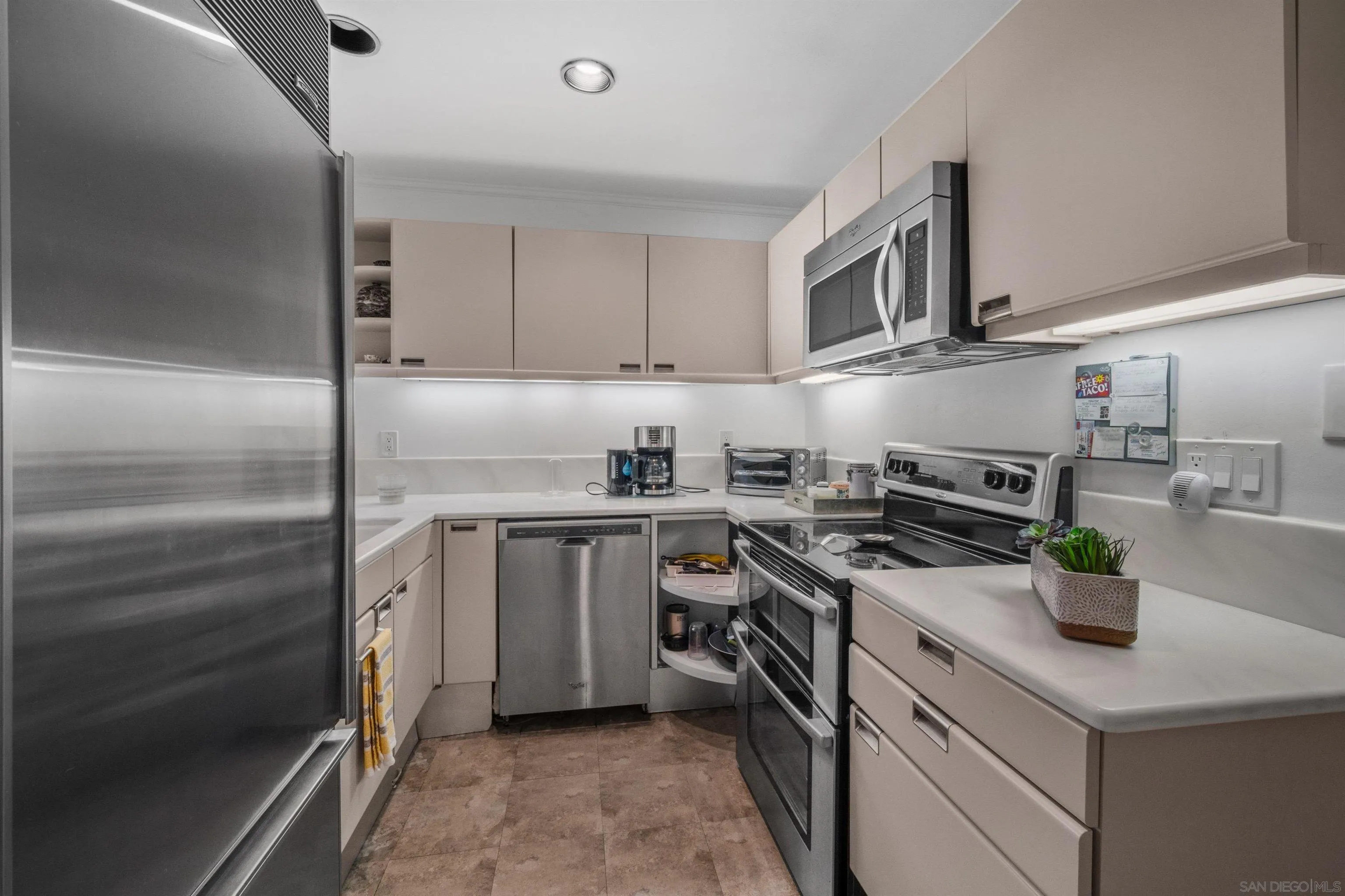 La Jolla, California 92037, United States, 2 Bedrooms Bedrooms, ,2 BathroomsBathrooms,Residential,Active,152894