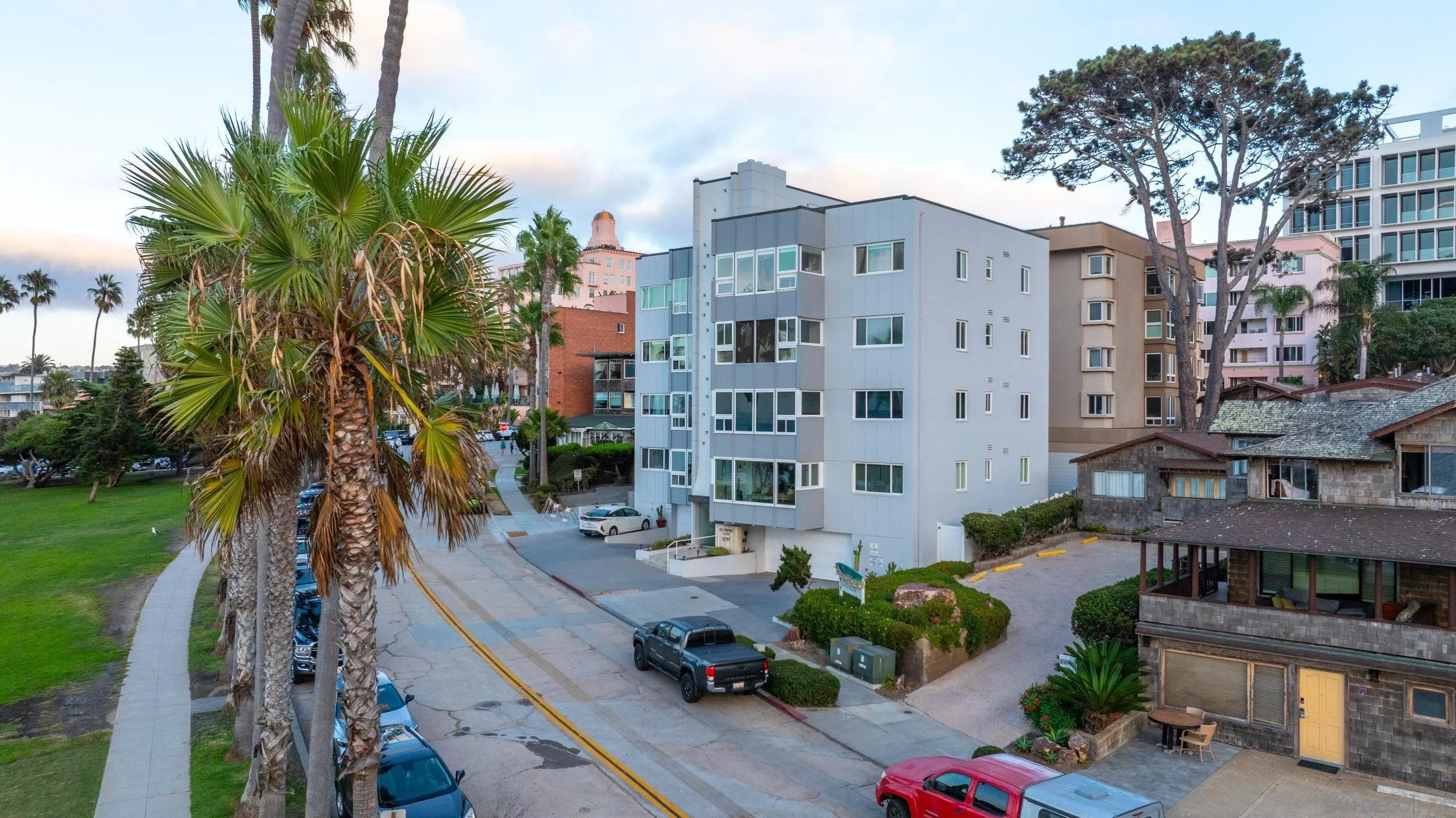 La Jolla, California 92037, United States, 2 Bedrooms Bedrooms, ,2 BathroomsBathrooms,Residential,Active,152894