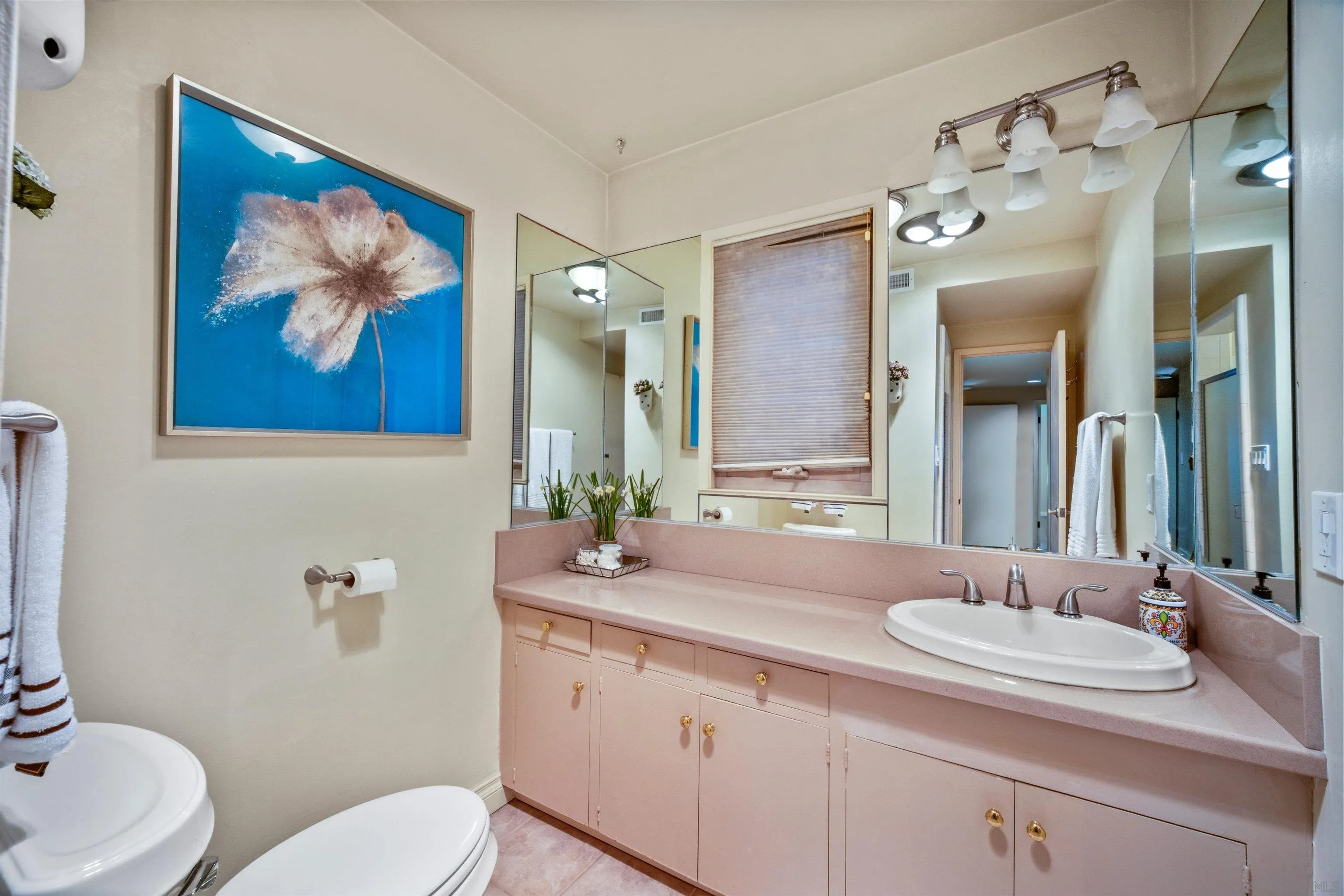 La Jolla, California 92037, United States, 2 Bedrooms Bedrooms, ,2 BathroomsBathrooms,Residential,Active,152894