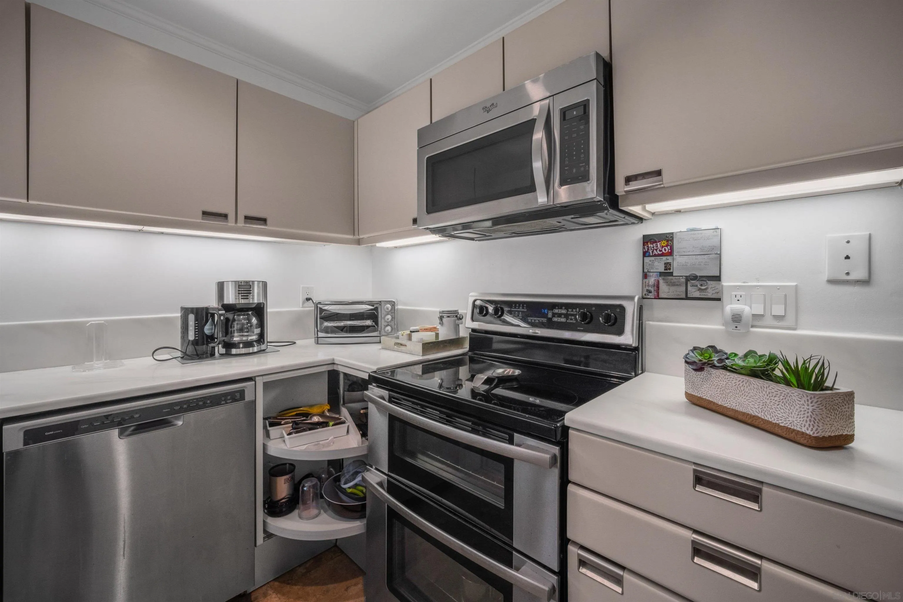 La Jolla, California 92037, United States, 2 Bedrooms Bedrooms, ,2 BathroomsBathrooms,Residential,Active,152894