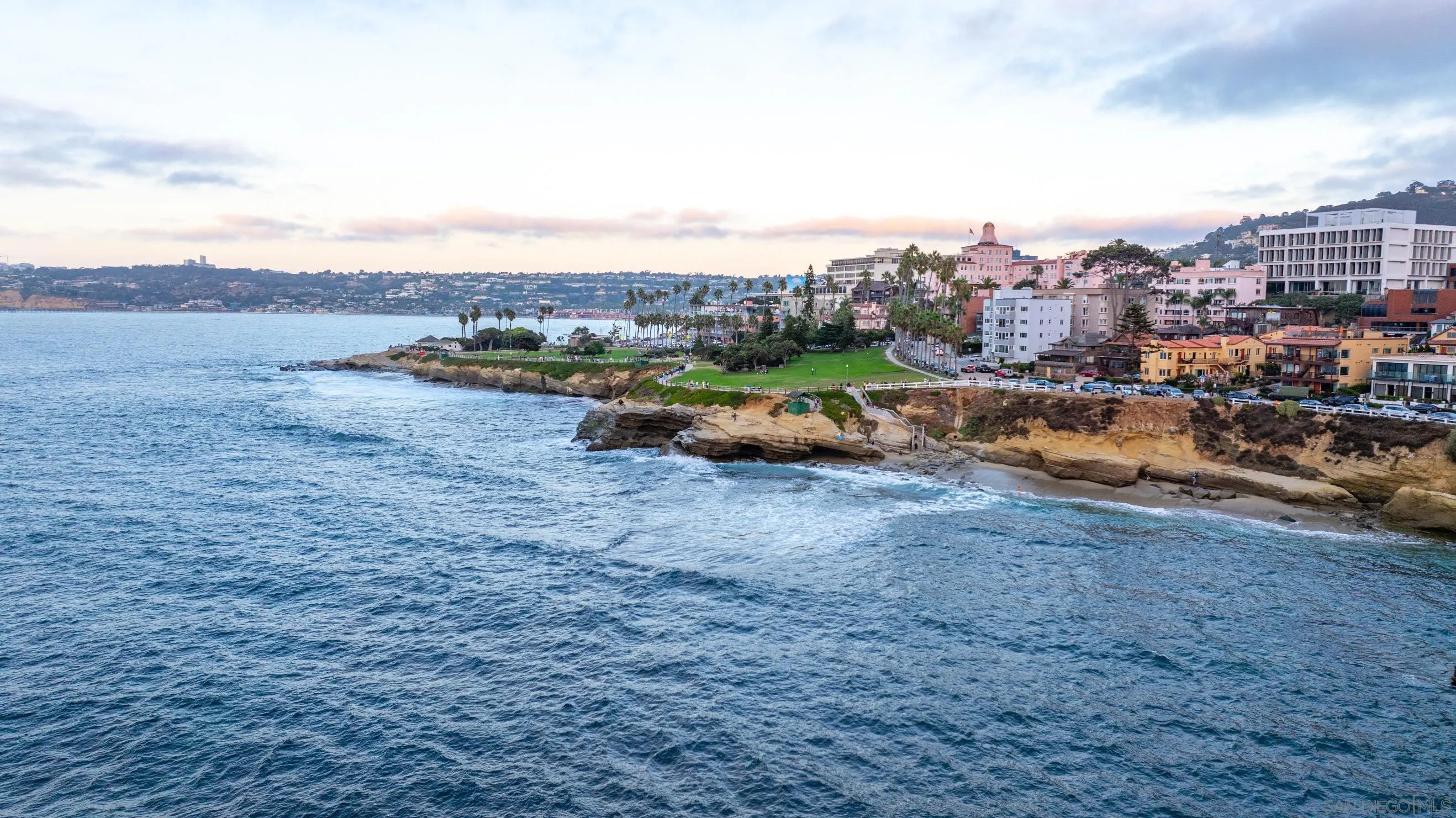 La Jolla, California 92037, United States, 2 Bedrooms Bedrooms, ,2 BathroomsBathrooms,Residential,Active,152894