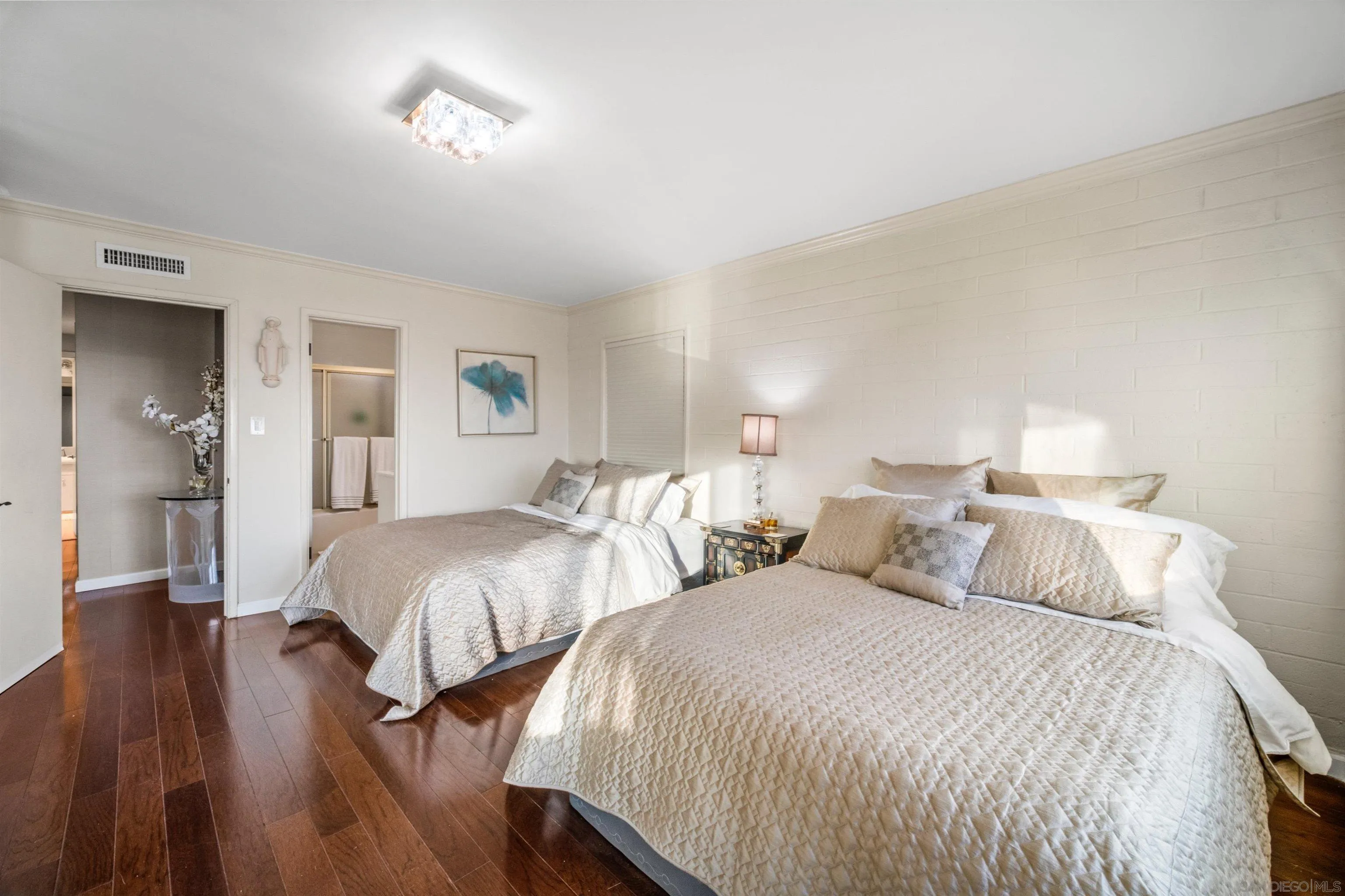 La Jolla, California 92037, United States, 2 Bedrooms Bedrooms, ,2 BathroomsBathrooms,Residential,Active,152894